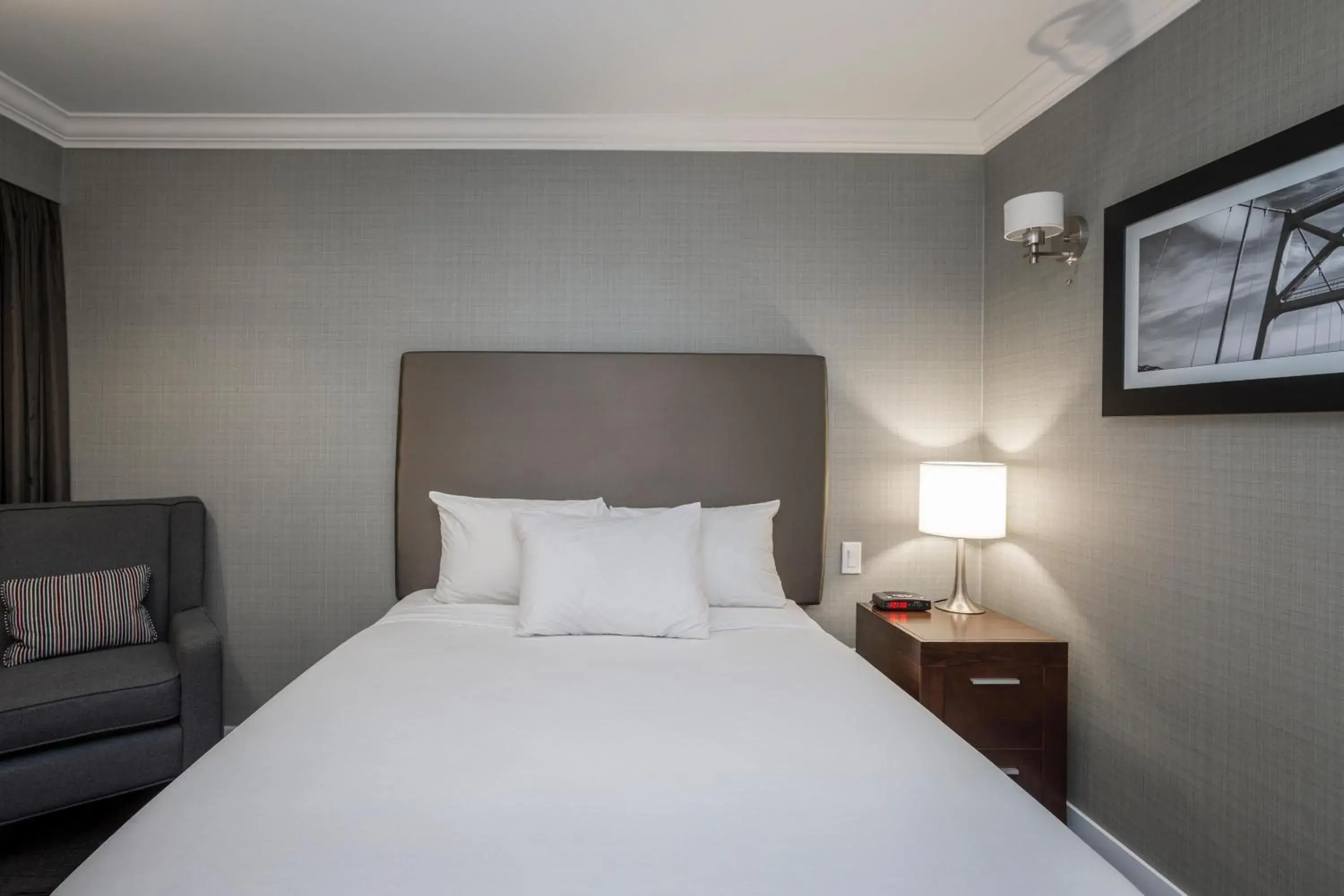 Photo of the whole room, Bed in Sandman Hotel Revelstoke Photo of the whole room, Bed in Sandman Hotel Revelstoke