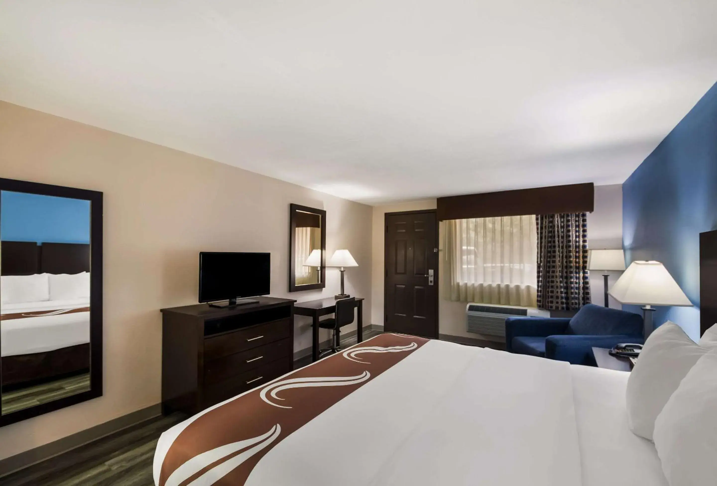 Bedroom, Bed in Quality Inn & Suites Round Rock Bedroom, Bed in Quality Inn & Suites Round Rock