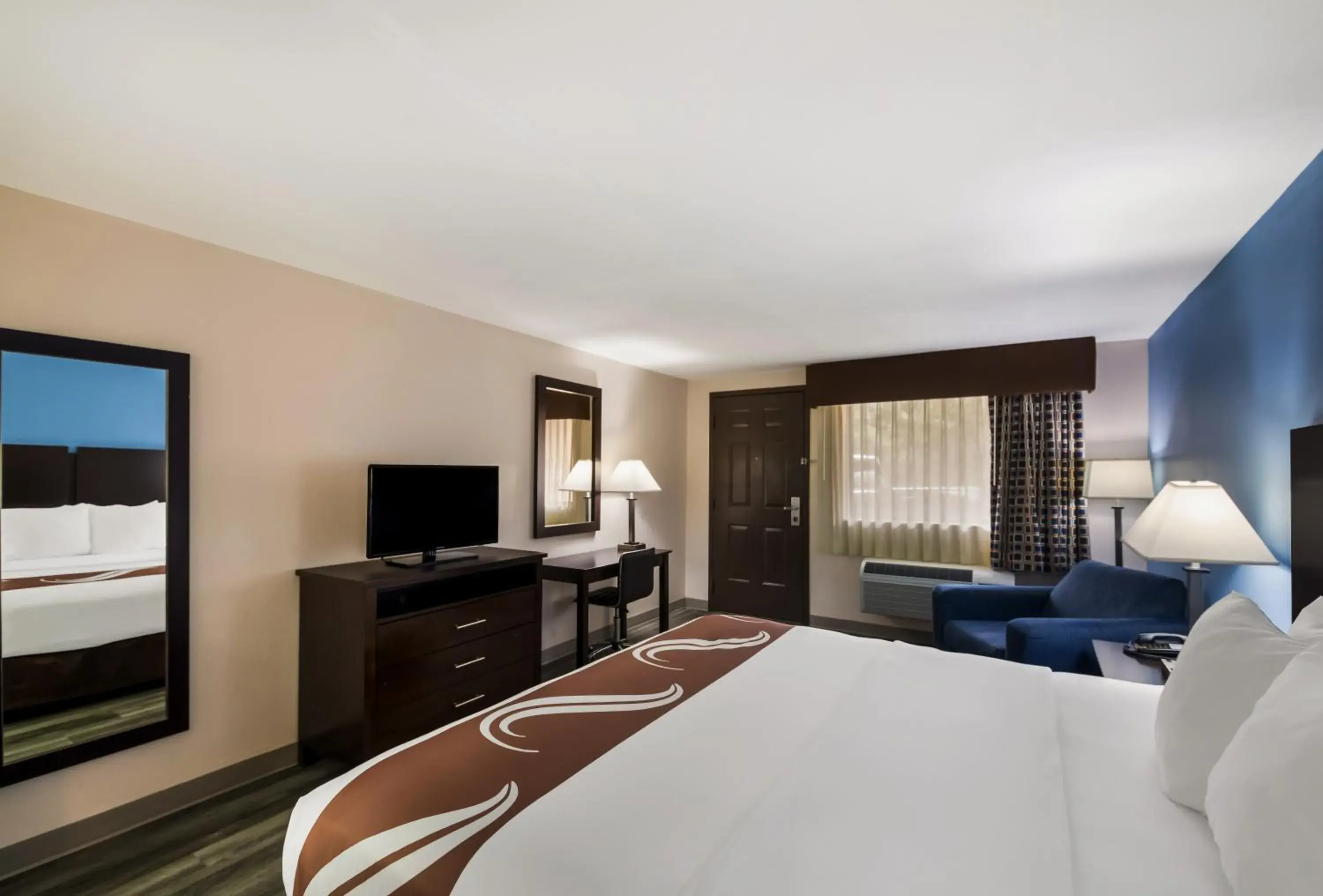 Bedroom, Bed in Quality Inn & Suites Round Rock Bedroom, Bed in Quality Inn & Suites Round Rock