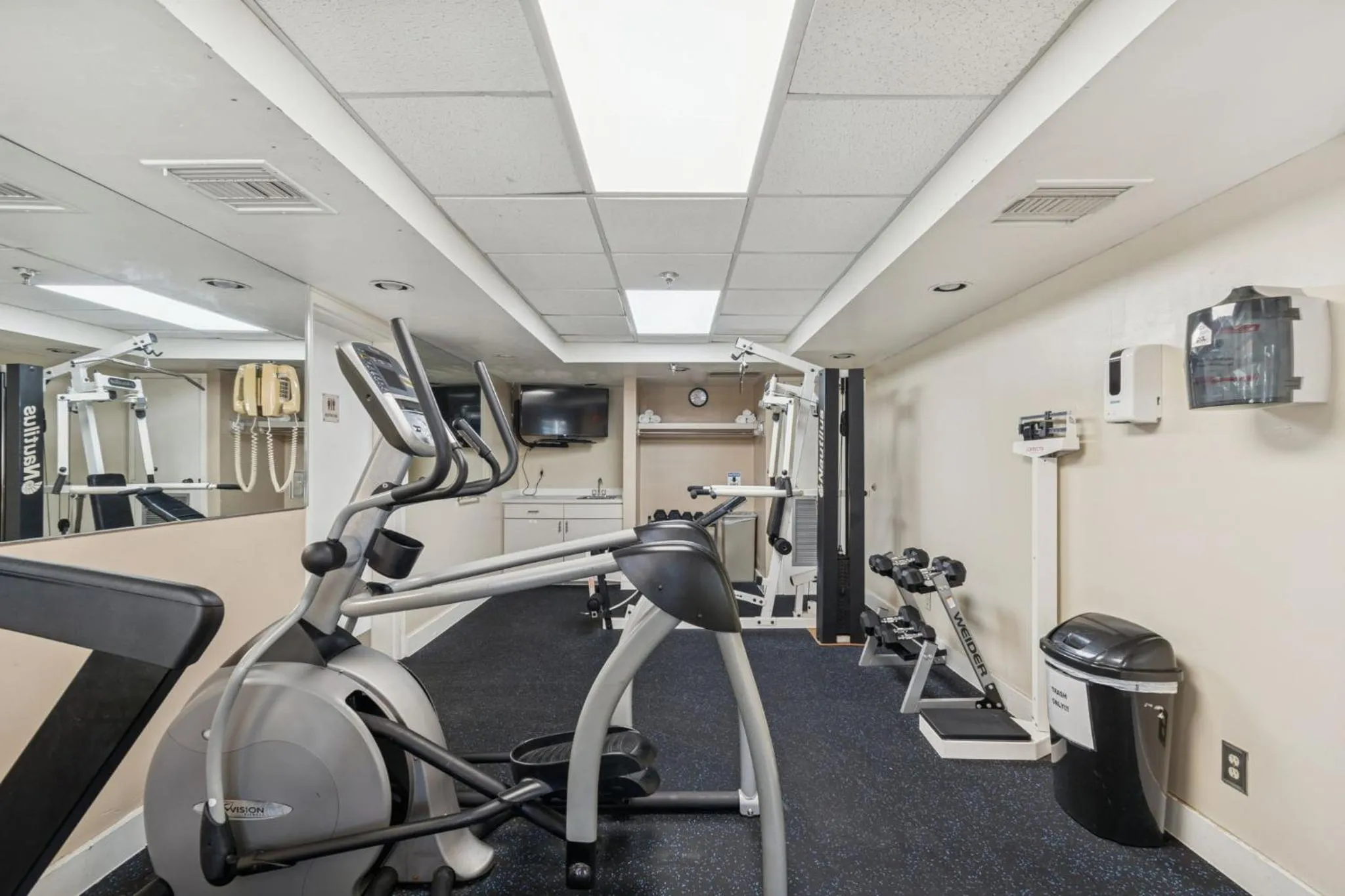 Fitness centre/facilities in Ramada by Wyndham Temple Terrace/Tampa North