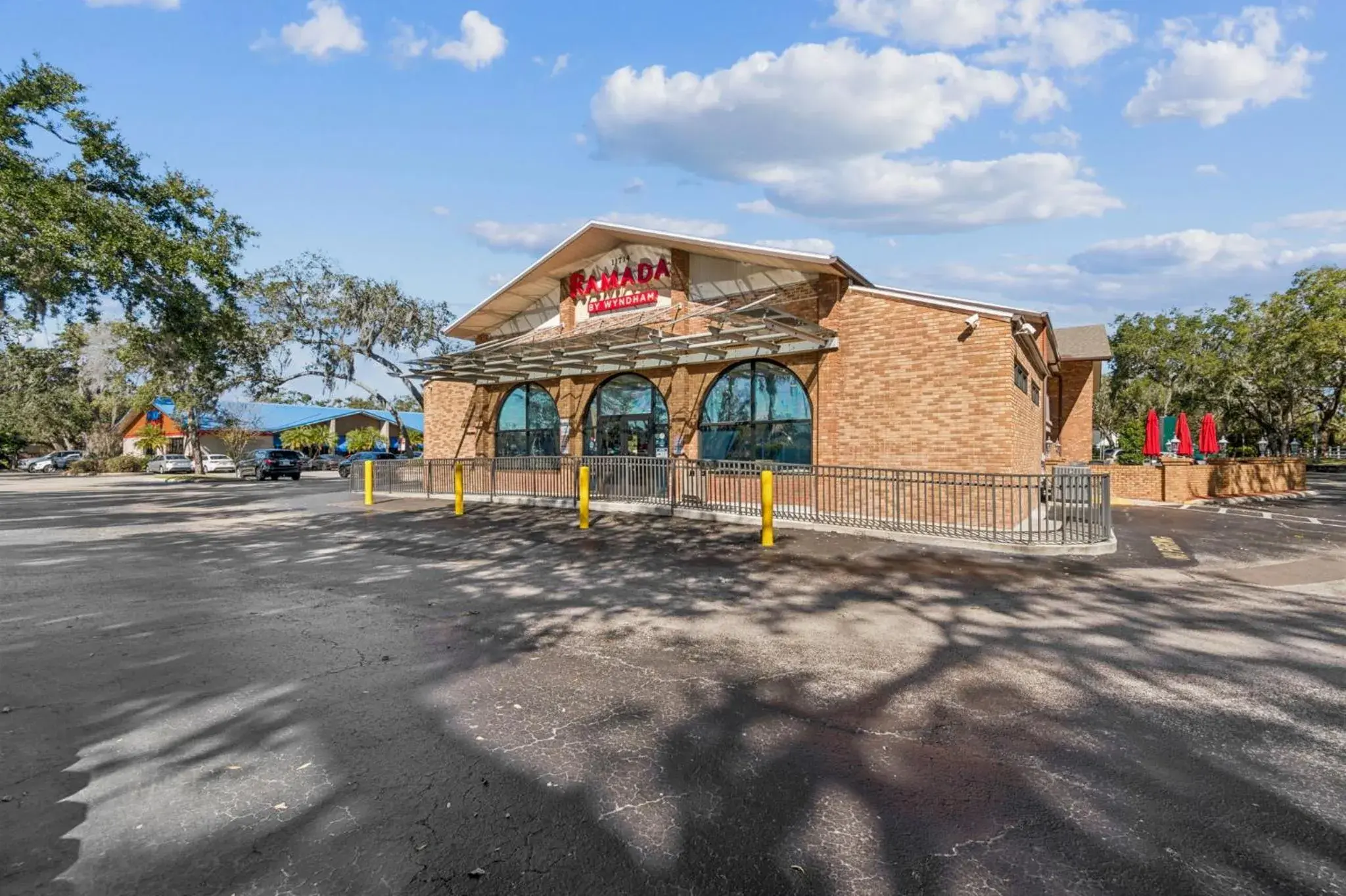 Property building in Ramada by Wyndham Temple Terrace/Tampa North Property building in Ramada by Wyndham Temple Terrace/Tampa North