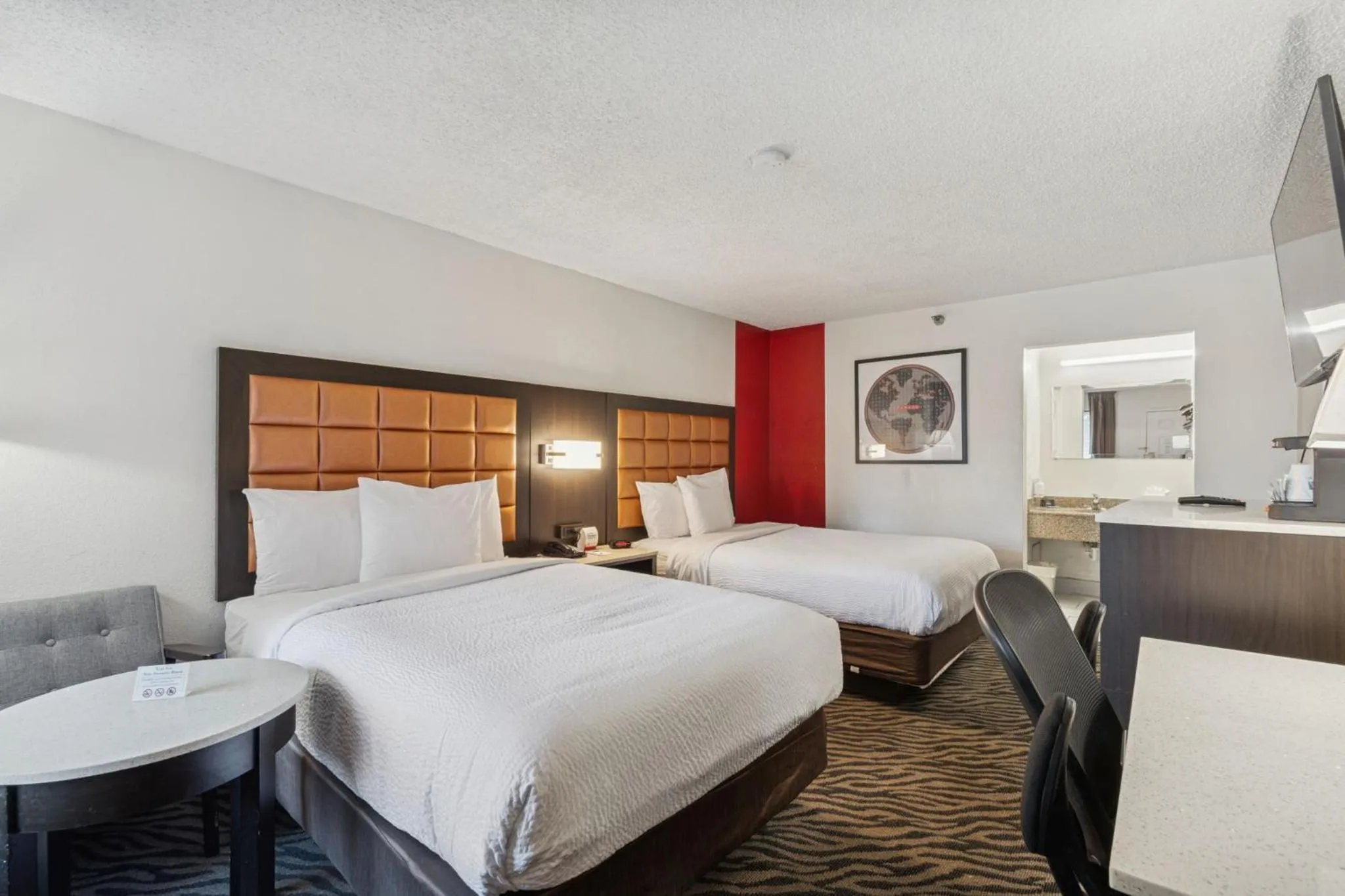 Bedroom, Bed in Ramada by Wyndham Temple Terrace/Tampa North