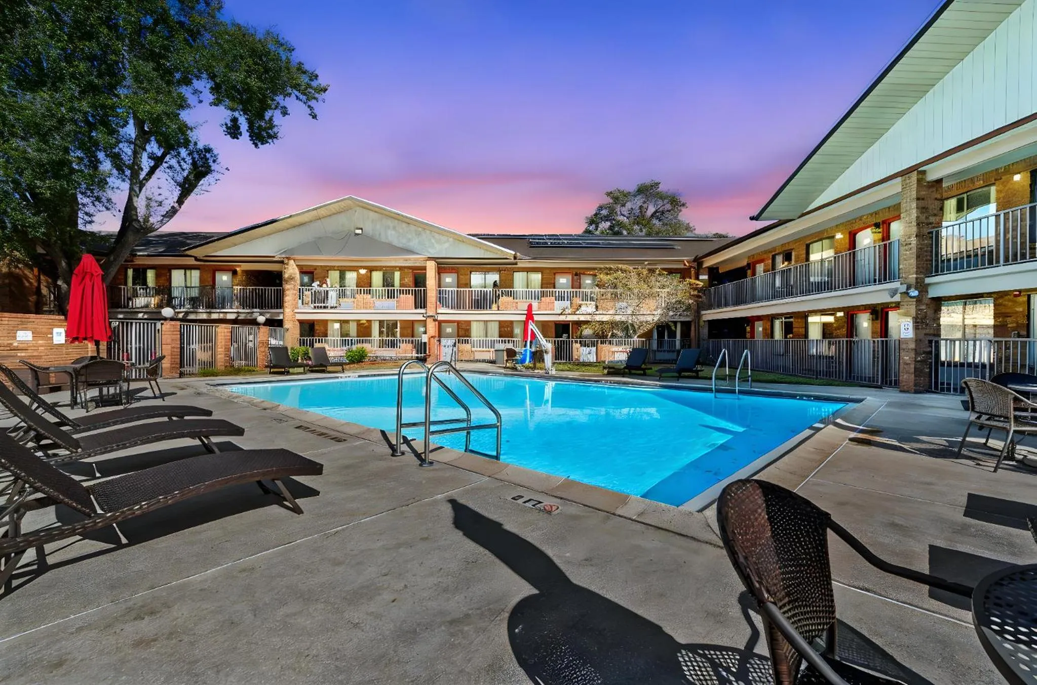 Property building in Ramada by Wyndham Temple Terrace/Tampa North