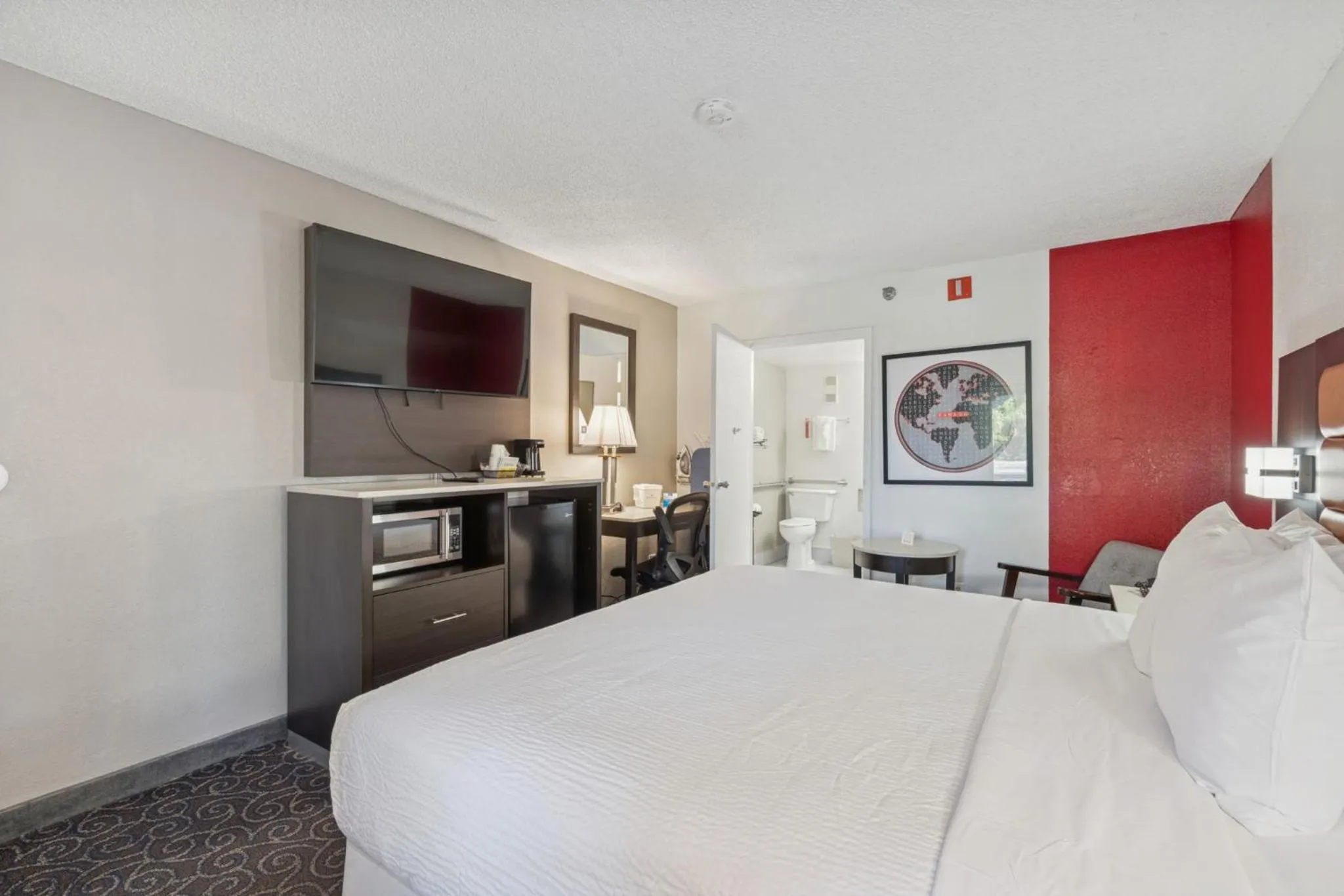 Bed in Ramada by Wyndham Temple Terrace/Tampa North