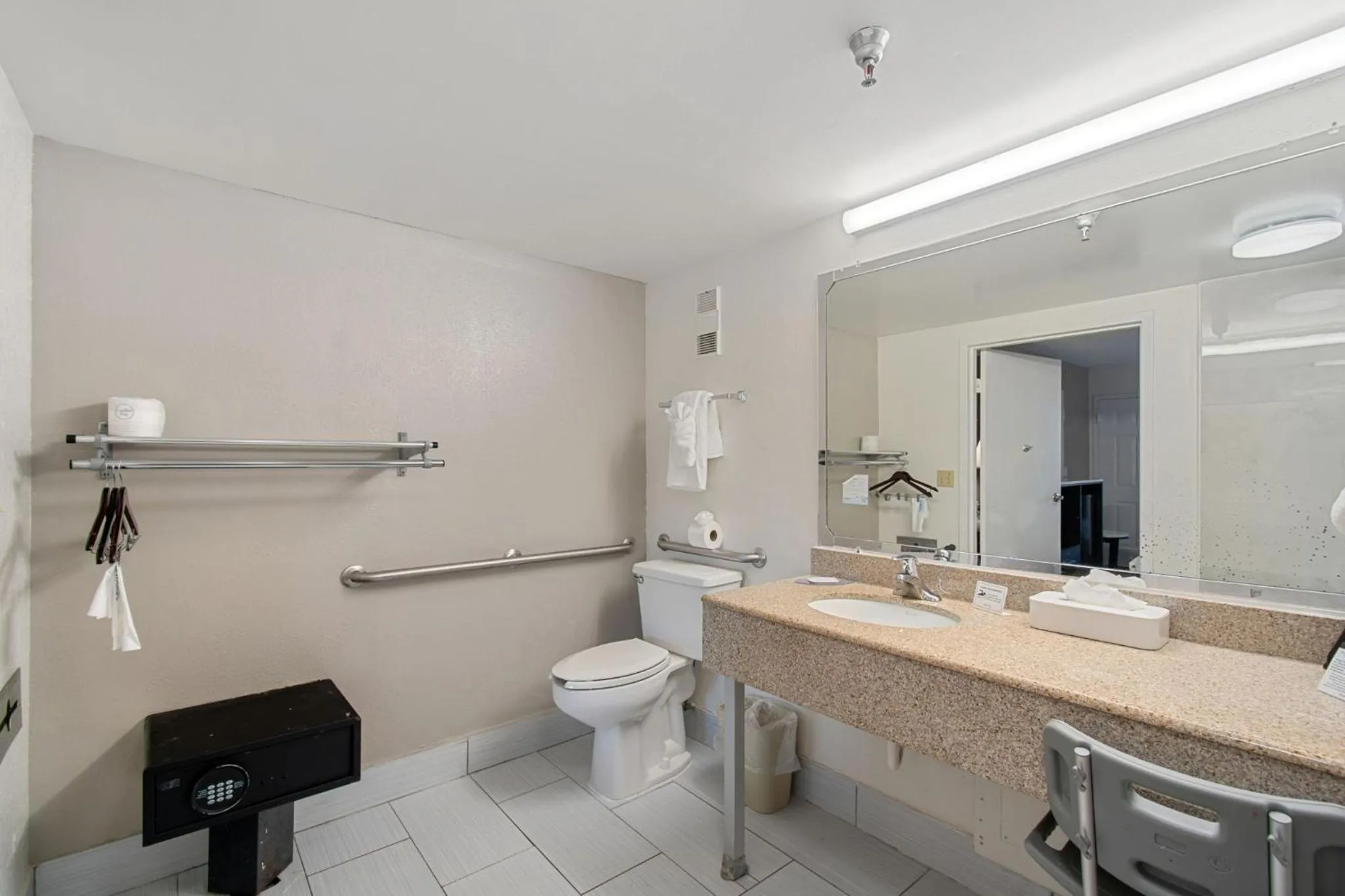 Toilet in Ramada by Wyndham Temple Terrace/Tampa North