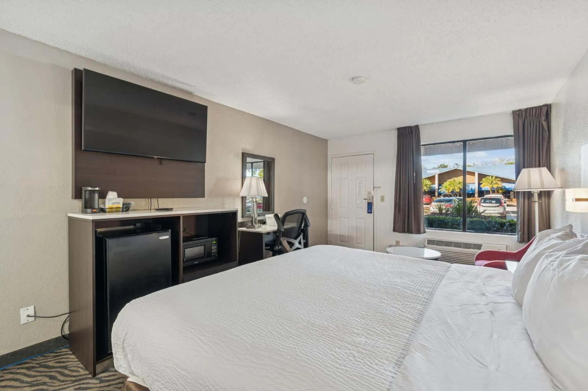 Bed in Ramada by Wyndham Temple Terrace/Tampa North