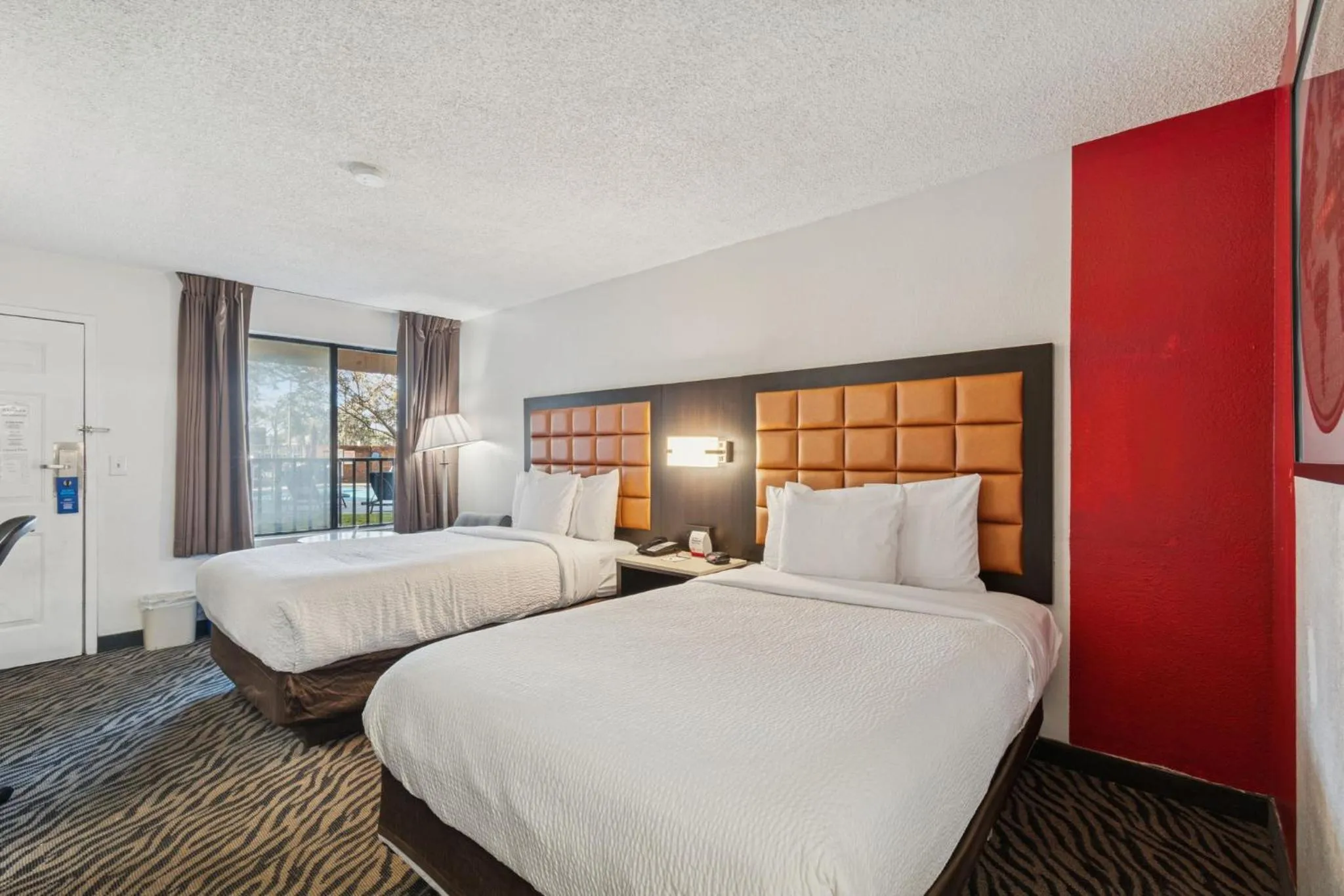 Bed in Ramada by Wyndham Temple Terrace/Tampa North