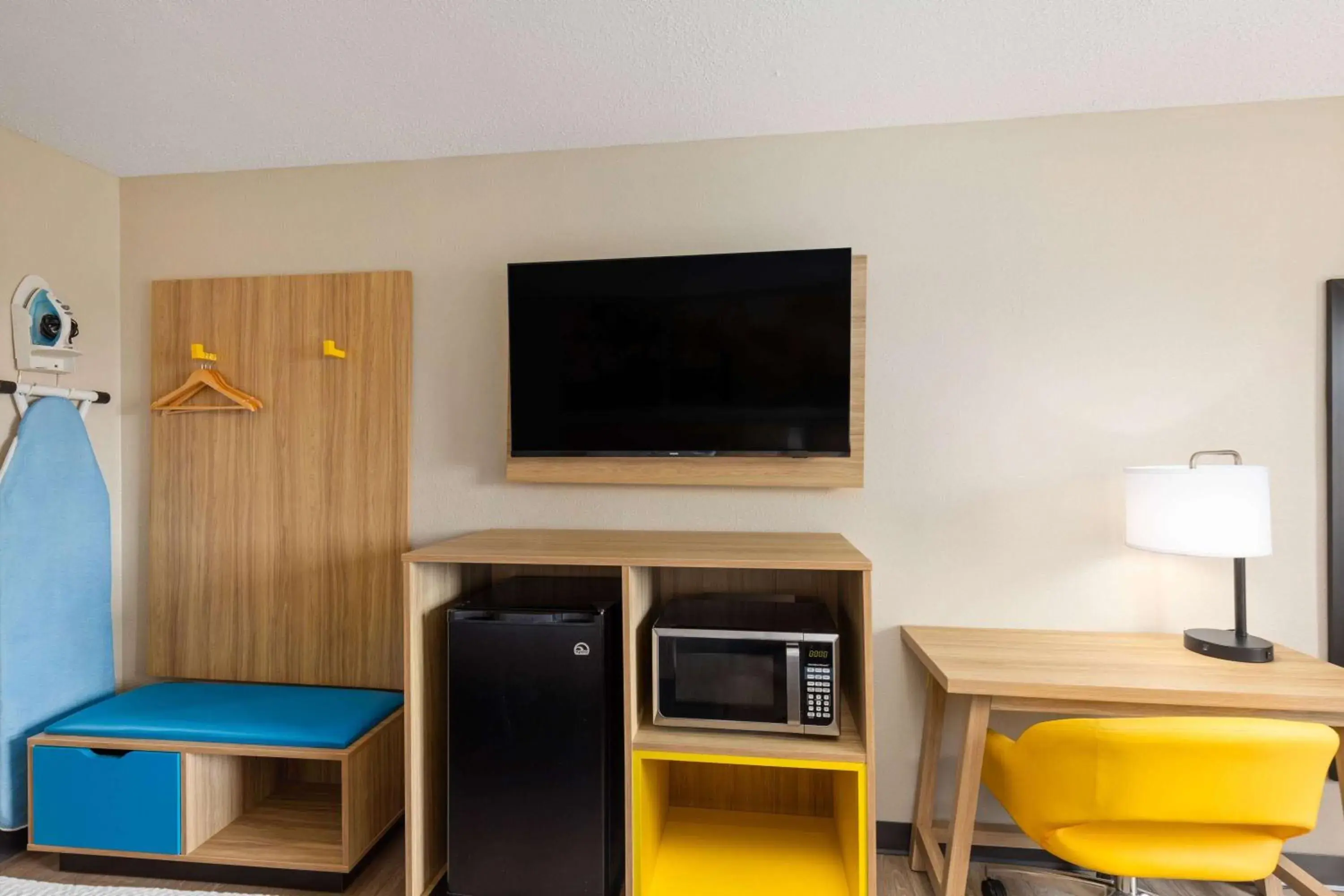 Photo of the whole room in Days Inn by Wyndham Glasgow Photo of the whole room in Days Inn by Wyndham Glasgow