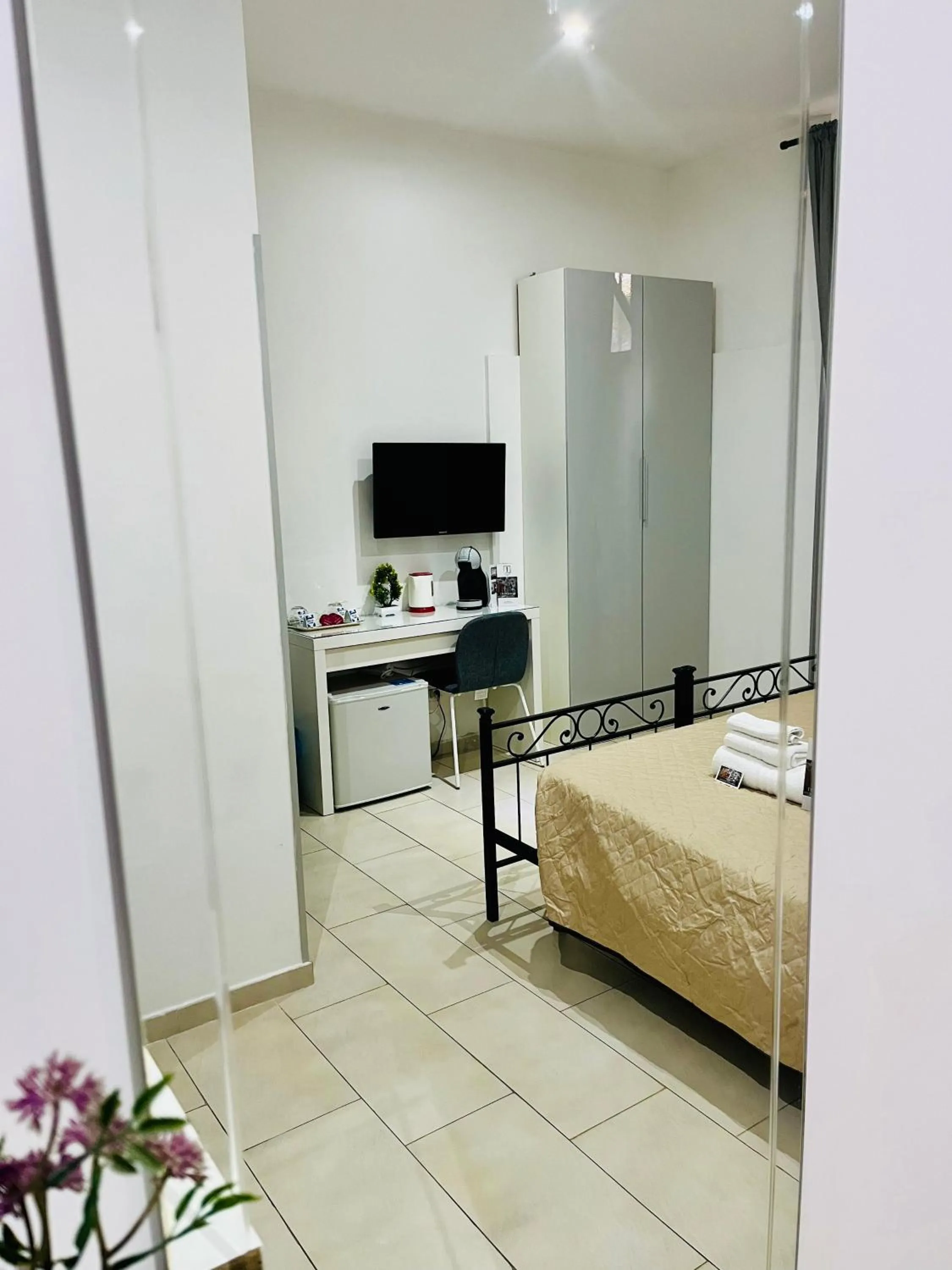 Bedroom, Bed in ImeraRooms