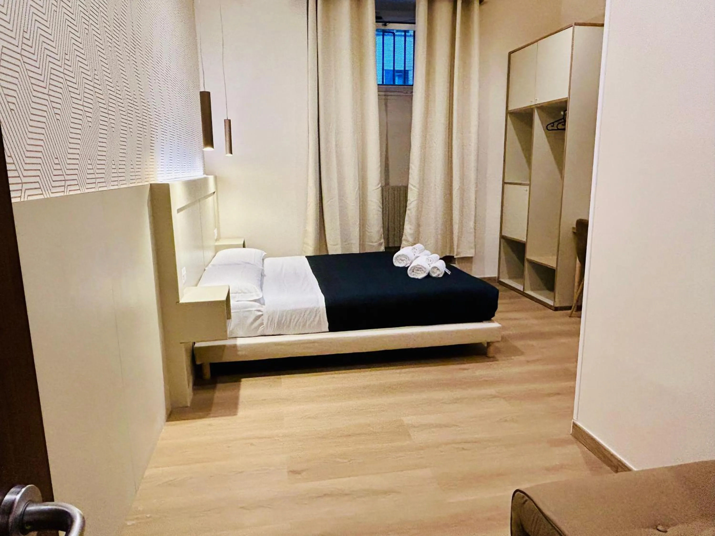 Bedroom, Bed in ImeraRooms