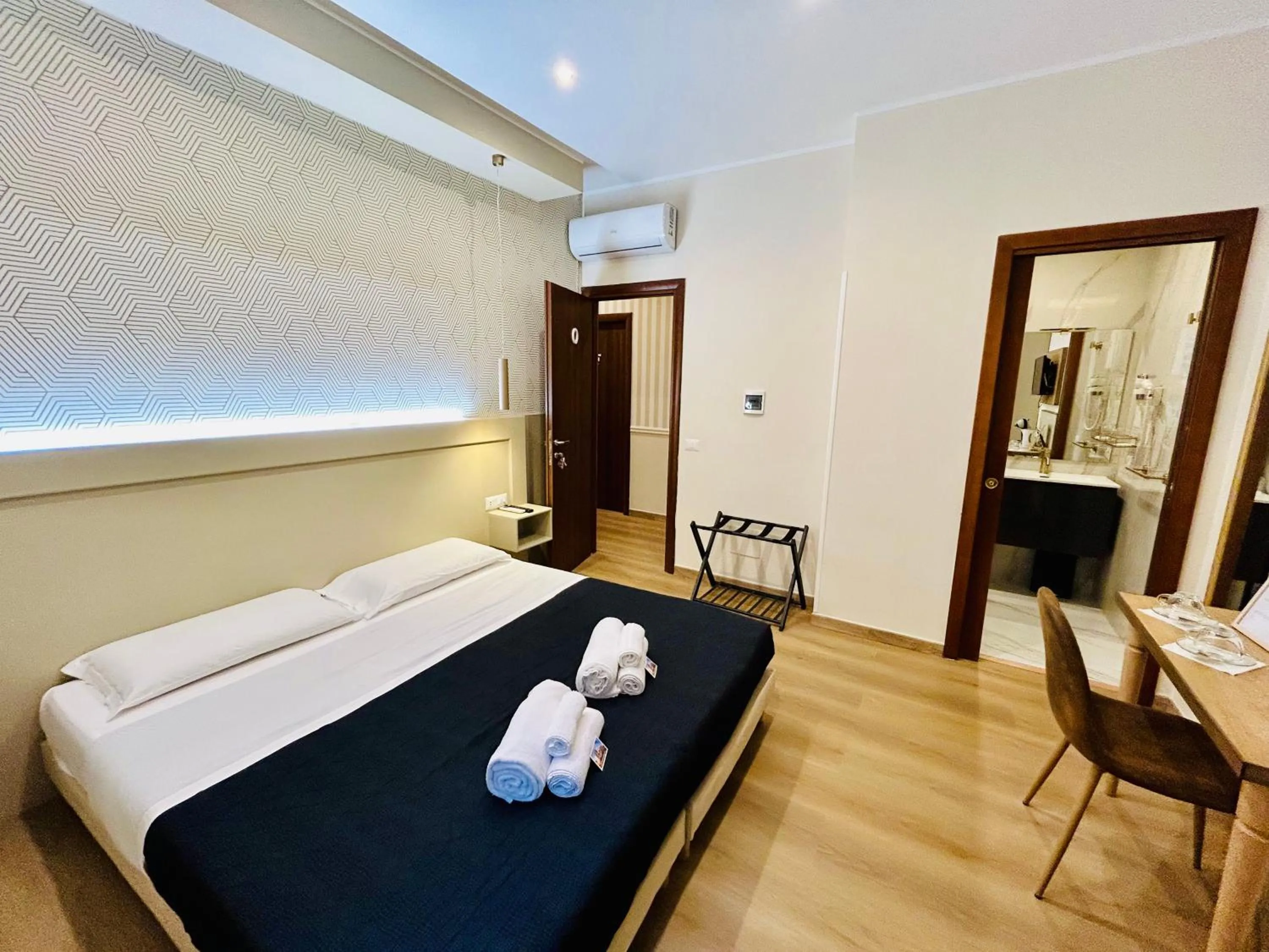 Bedroom, Bed in ImeraRooms