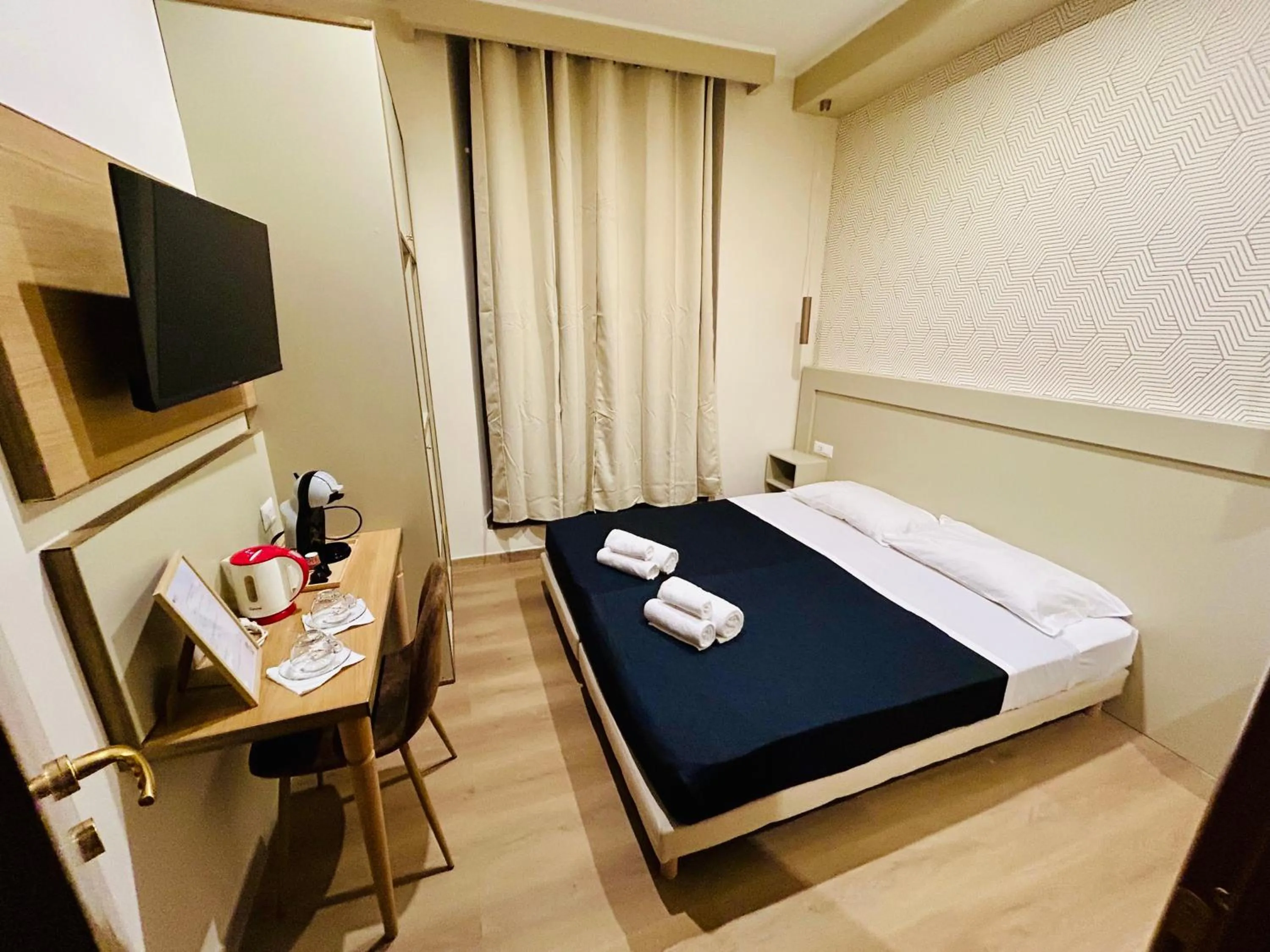 Bedroom, Bed in ImeraRooms