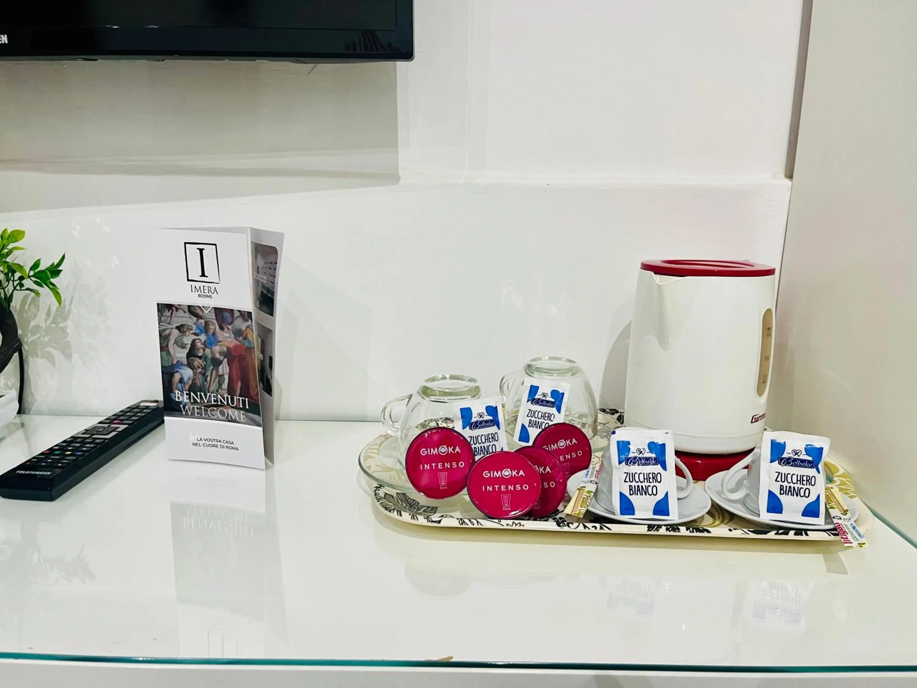 Coffee/tea facilities in ImeraRooms