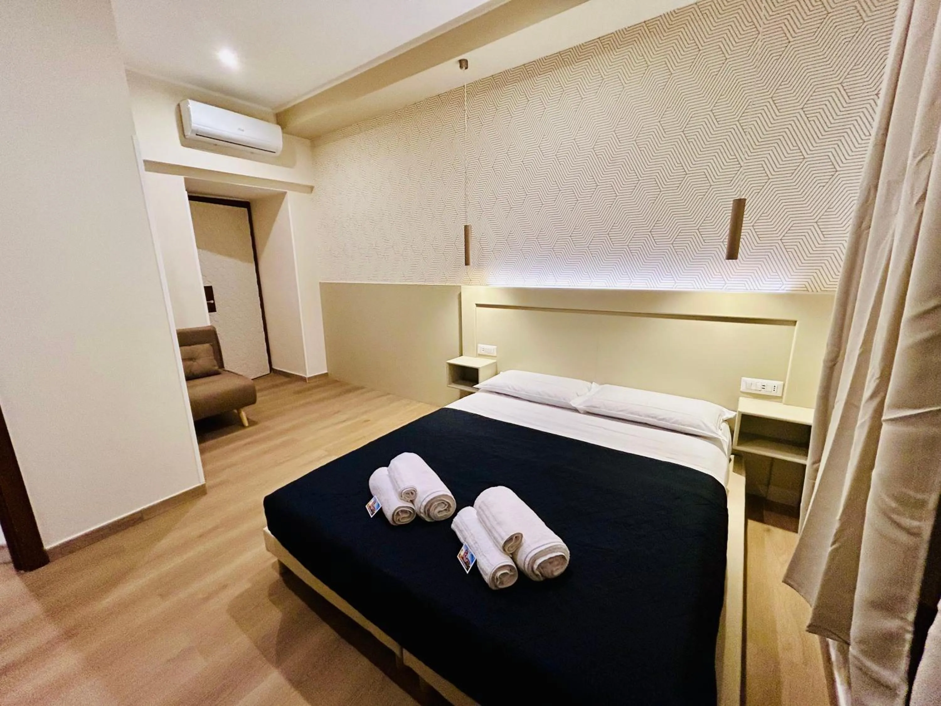 Bedroom, Bed in ImeraRooms