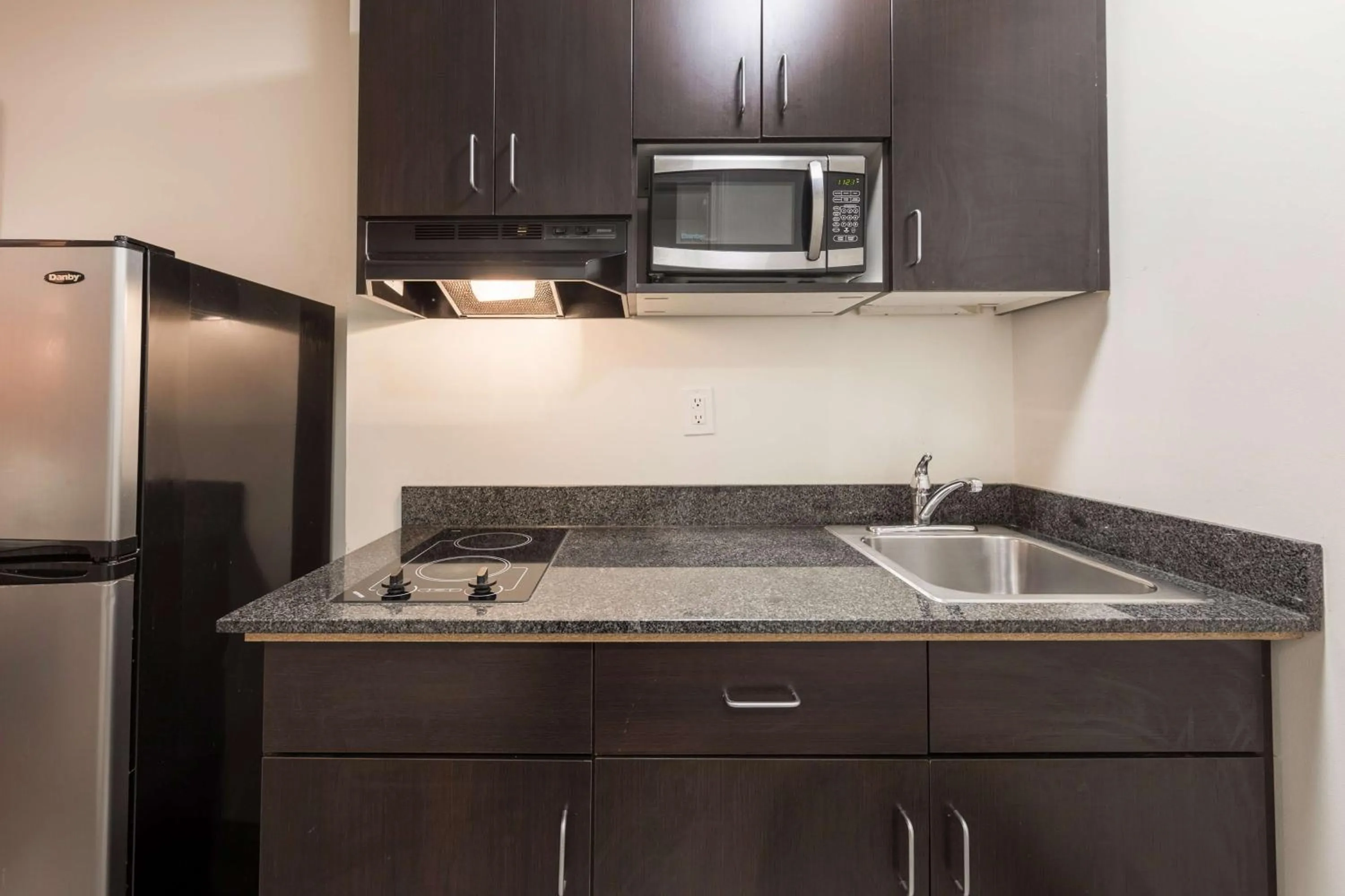 Photo of the whole room in Motel 6-Greenville, SC