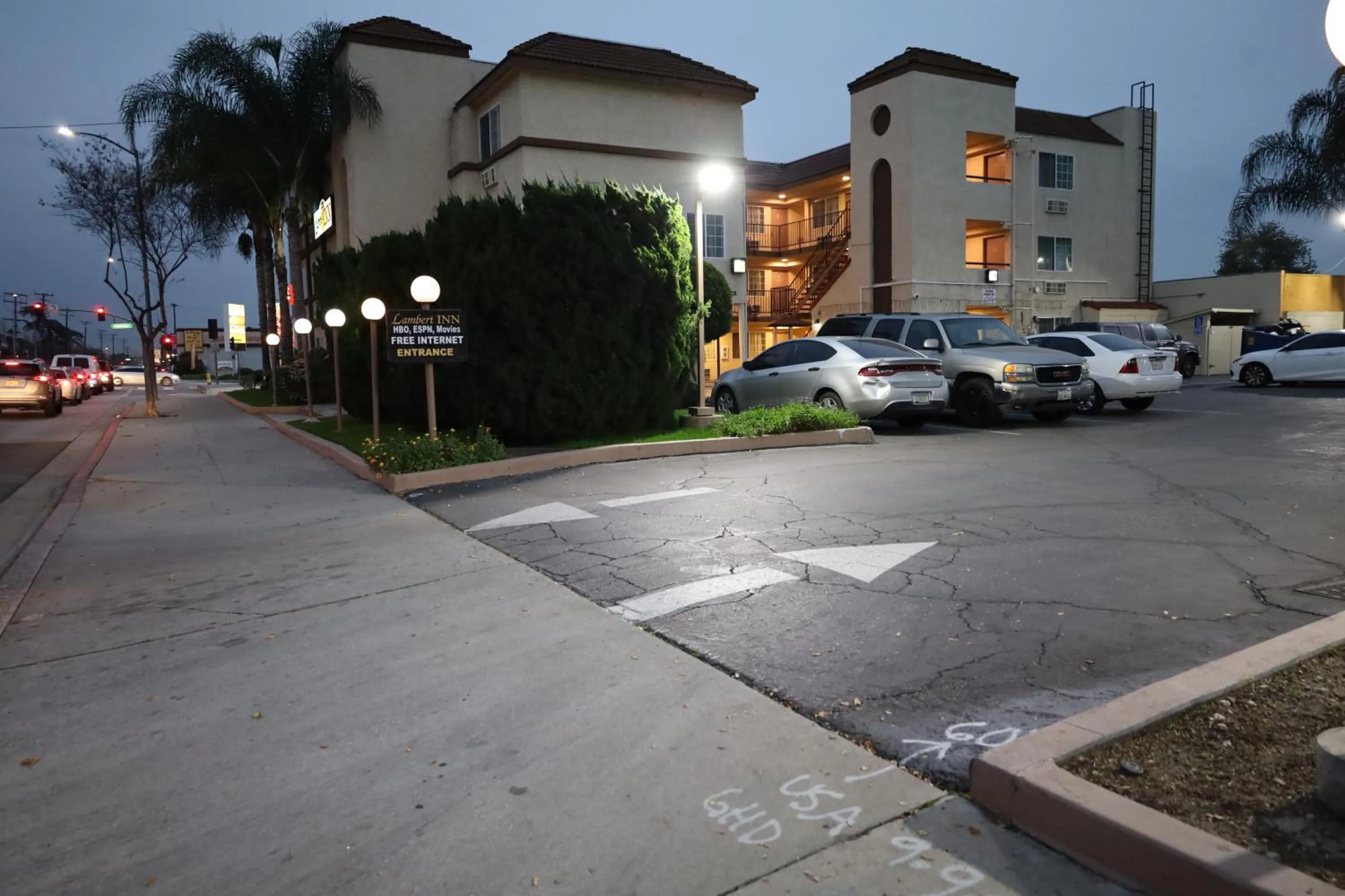 Facade/entrance in Lambert Inn