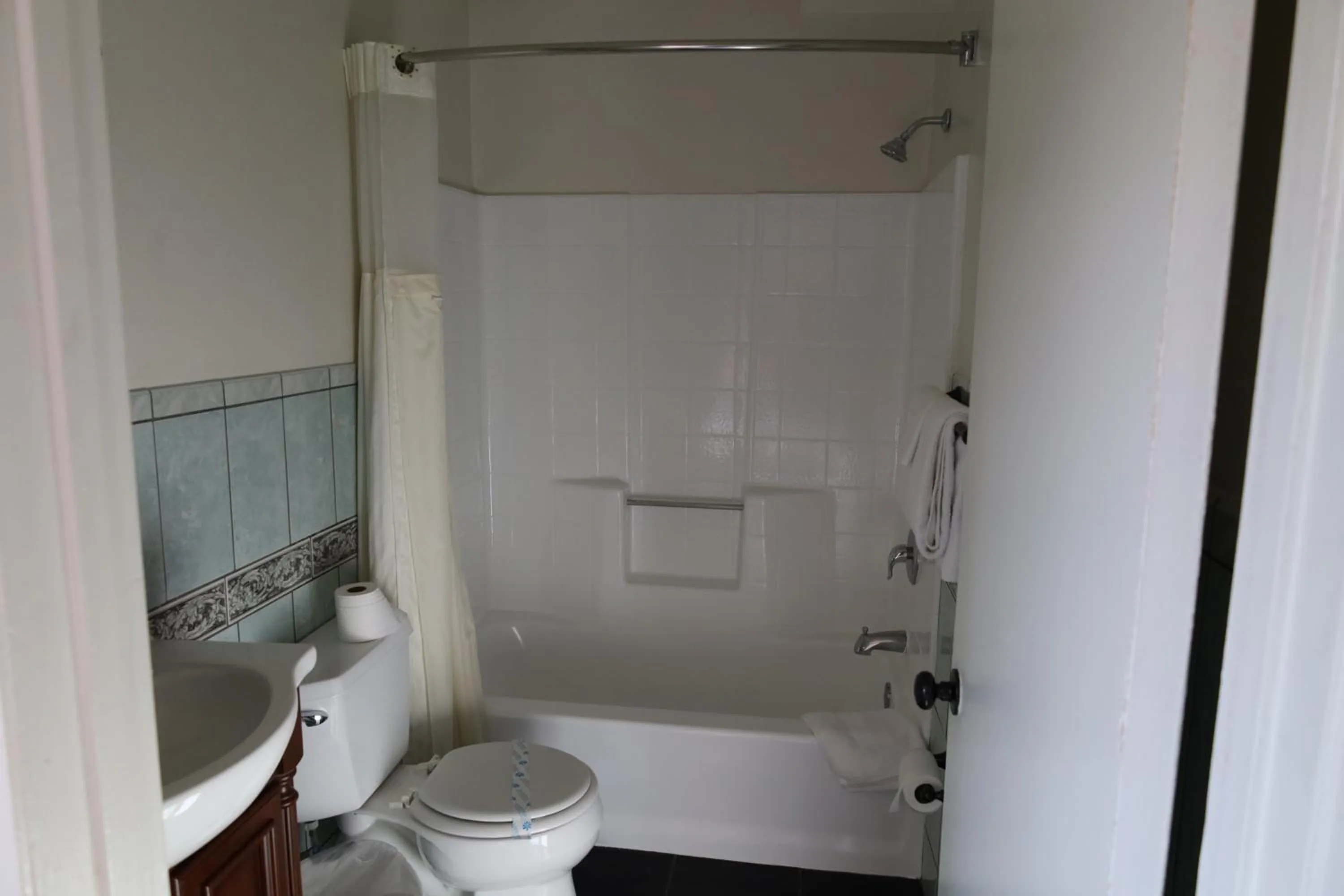 Bathroom in Lambert Inn