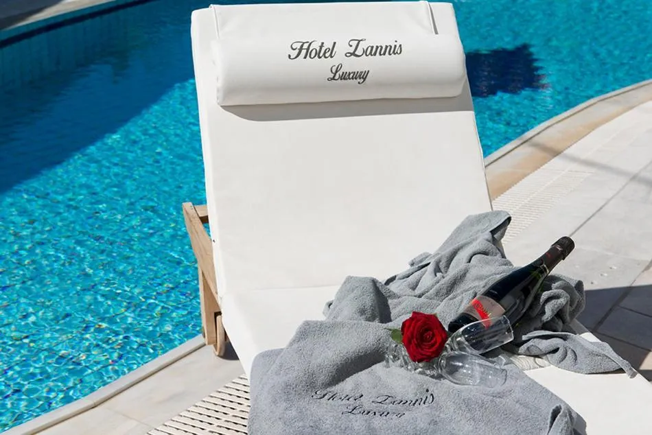 Swimming pool in Zannis Hotel