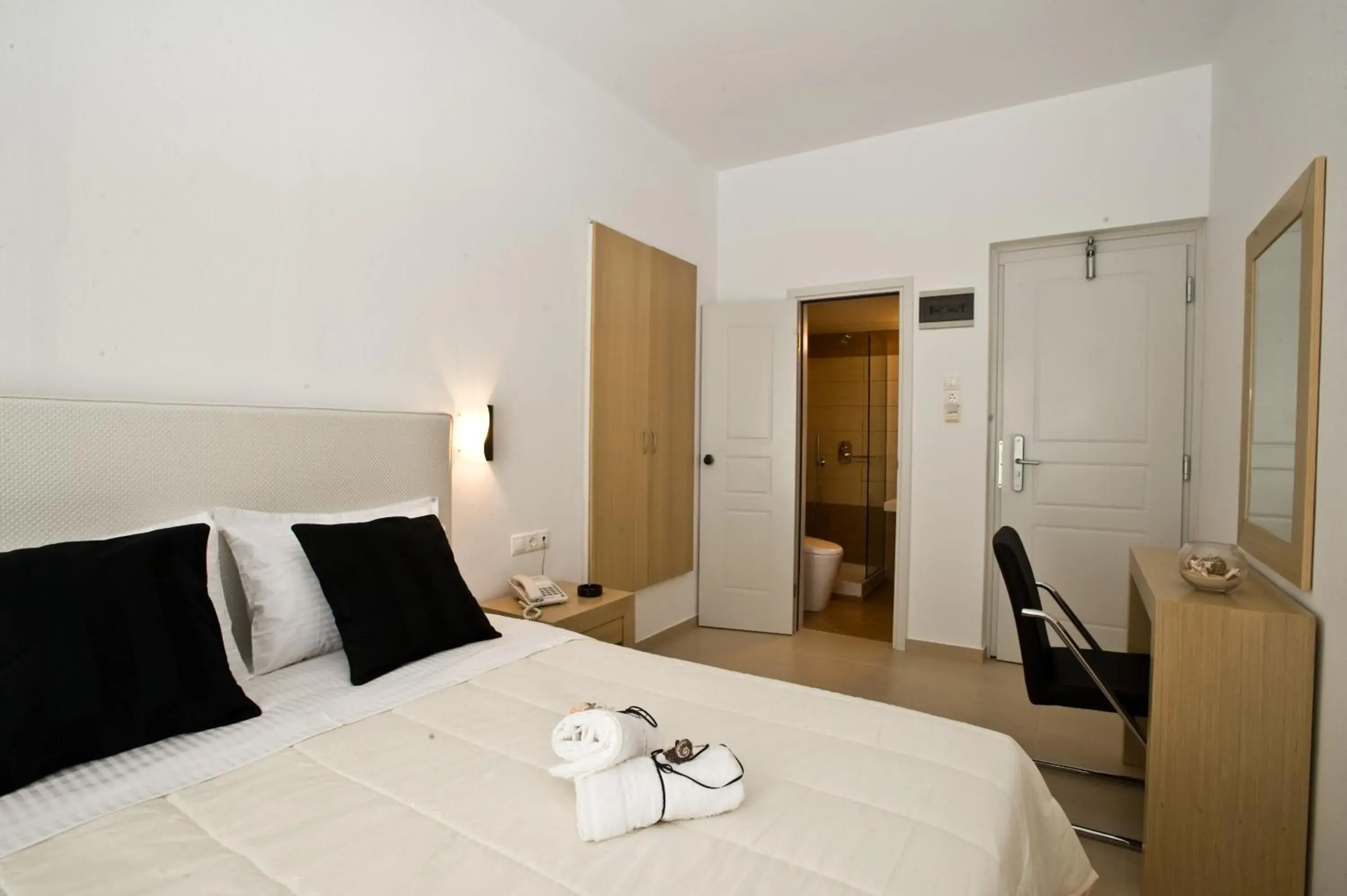 Bed in Zannis Hotel Bed in Zannis Hotel