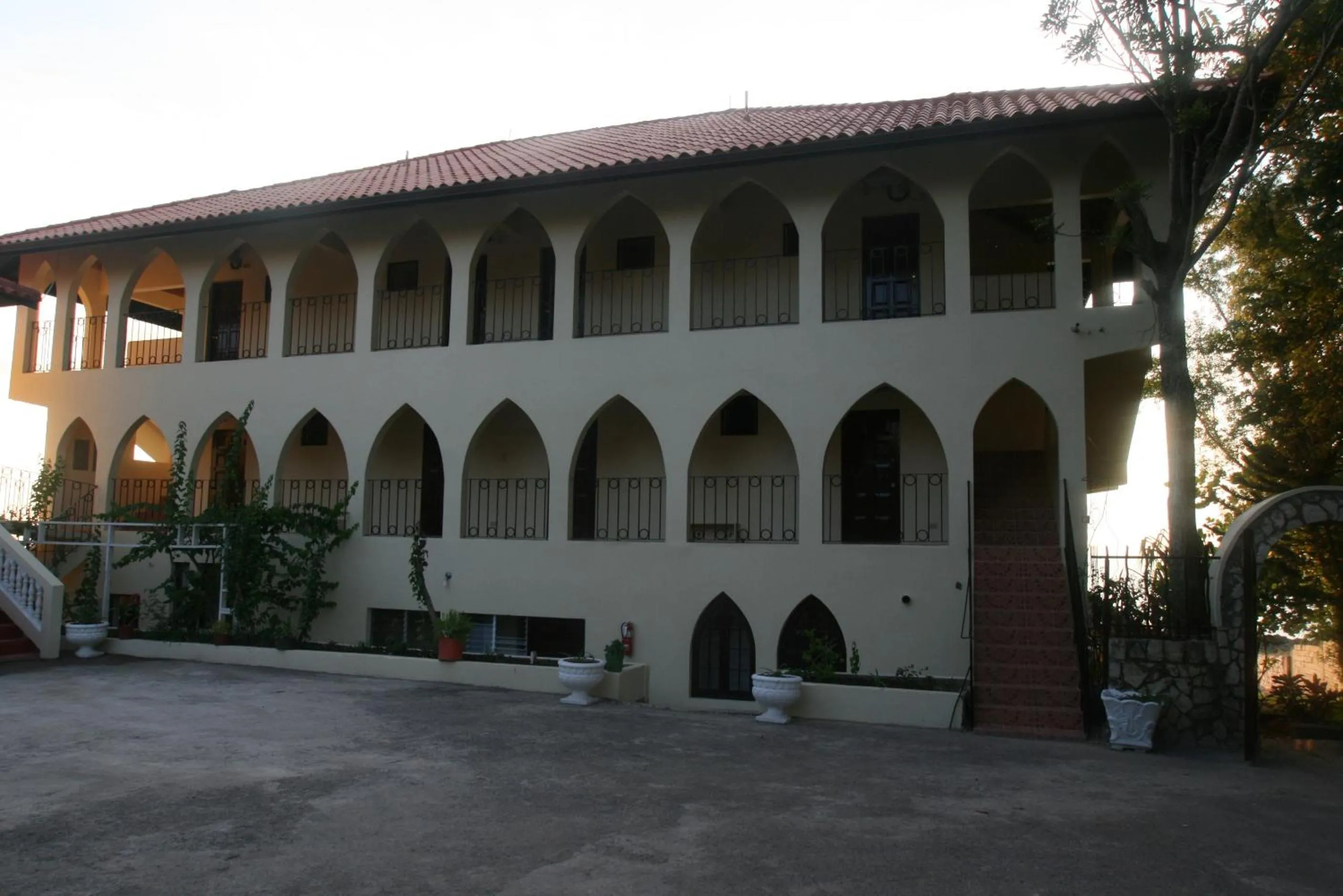 Property building in Le Mirage