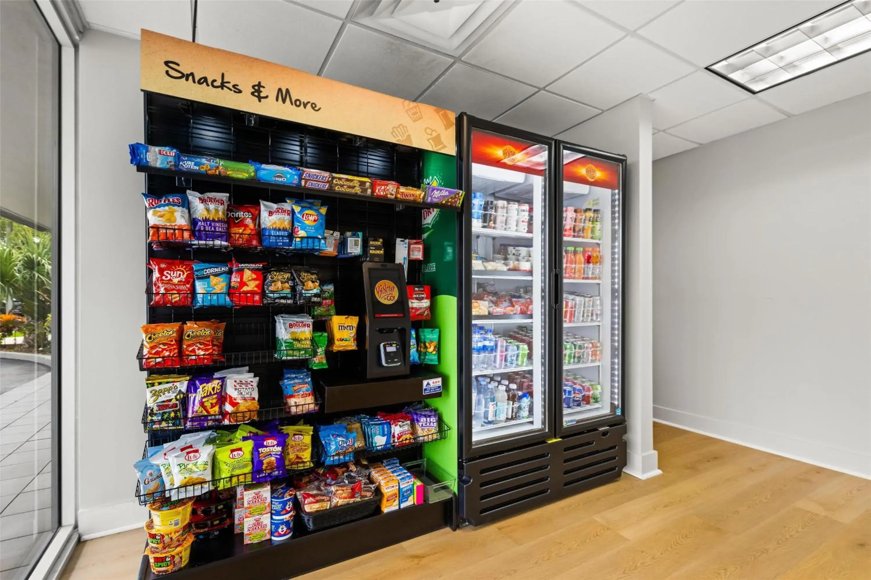 Property building in Signature Inn Miami Property building in Signature Inn Miami