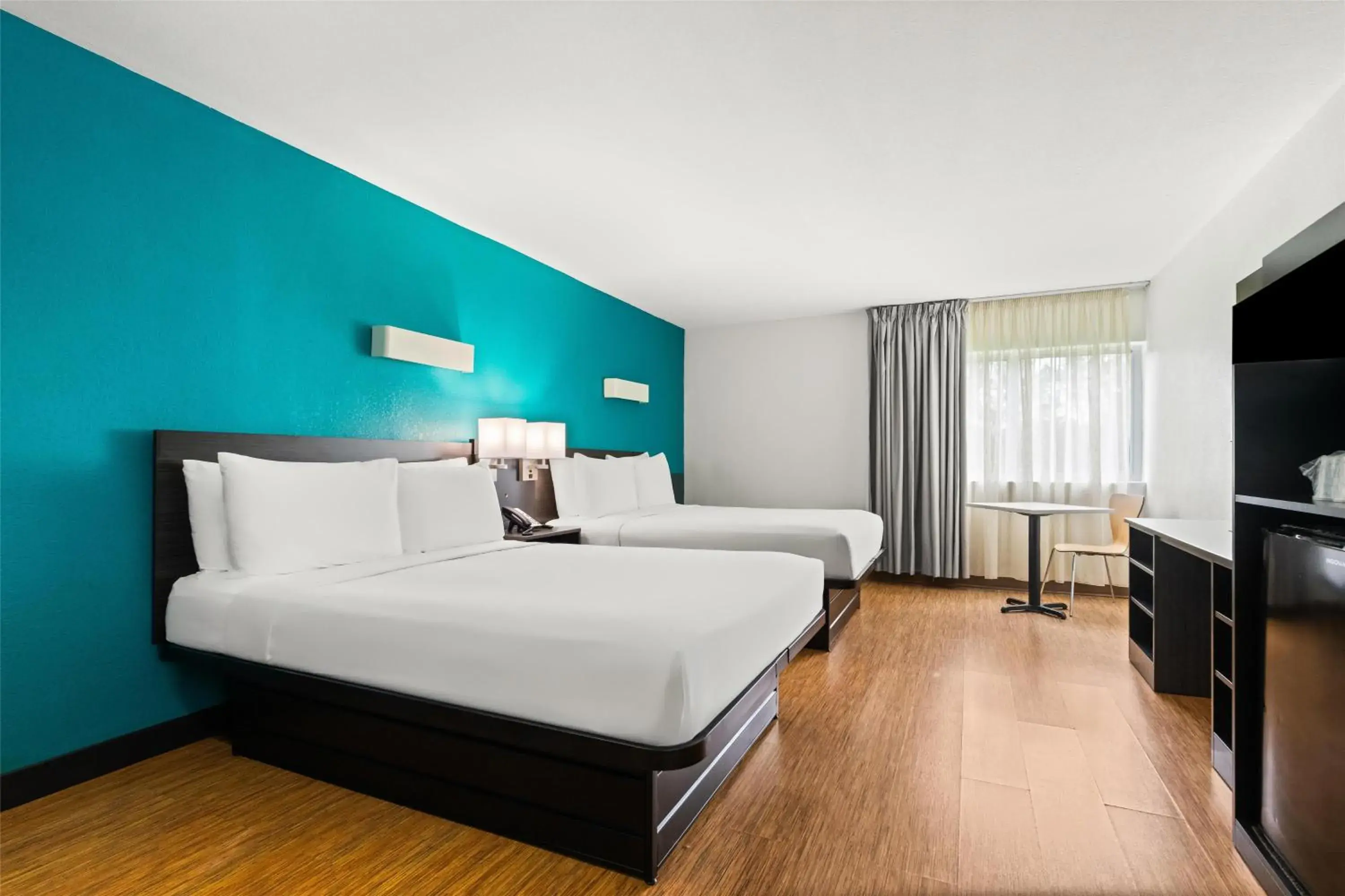 Bedroom, Bed in Signature Inn Miami Bedroom, Bed in Signature Inn Miami