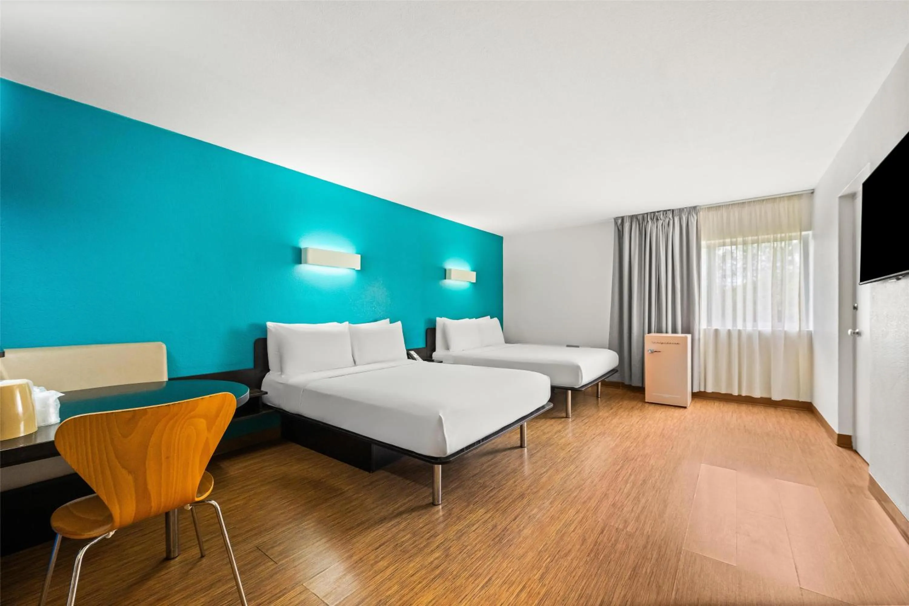 Bedroom, Bed in Signature Inn Miami