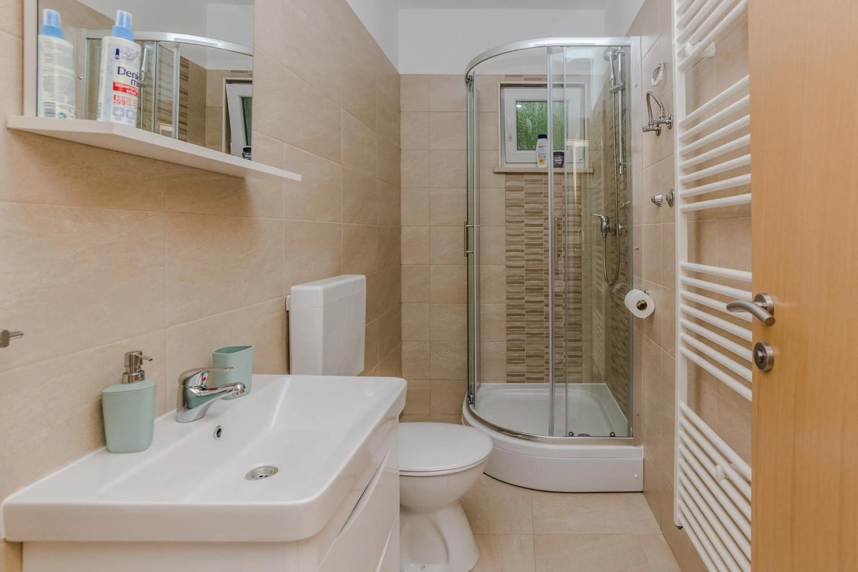 Apartmani Jadranka
