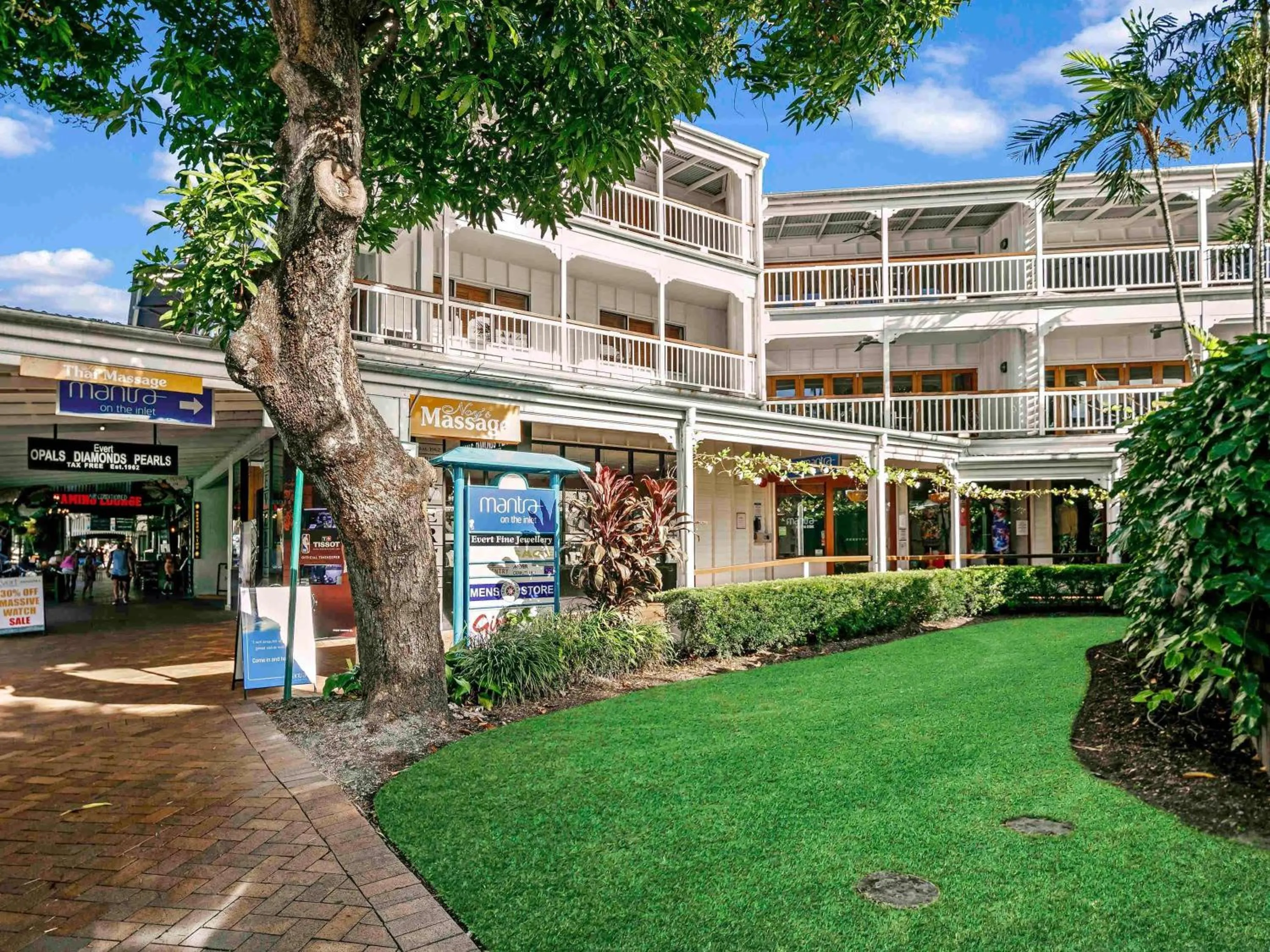 Other in Mantra on the Inlet