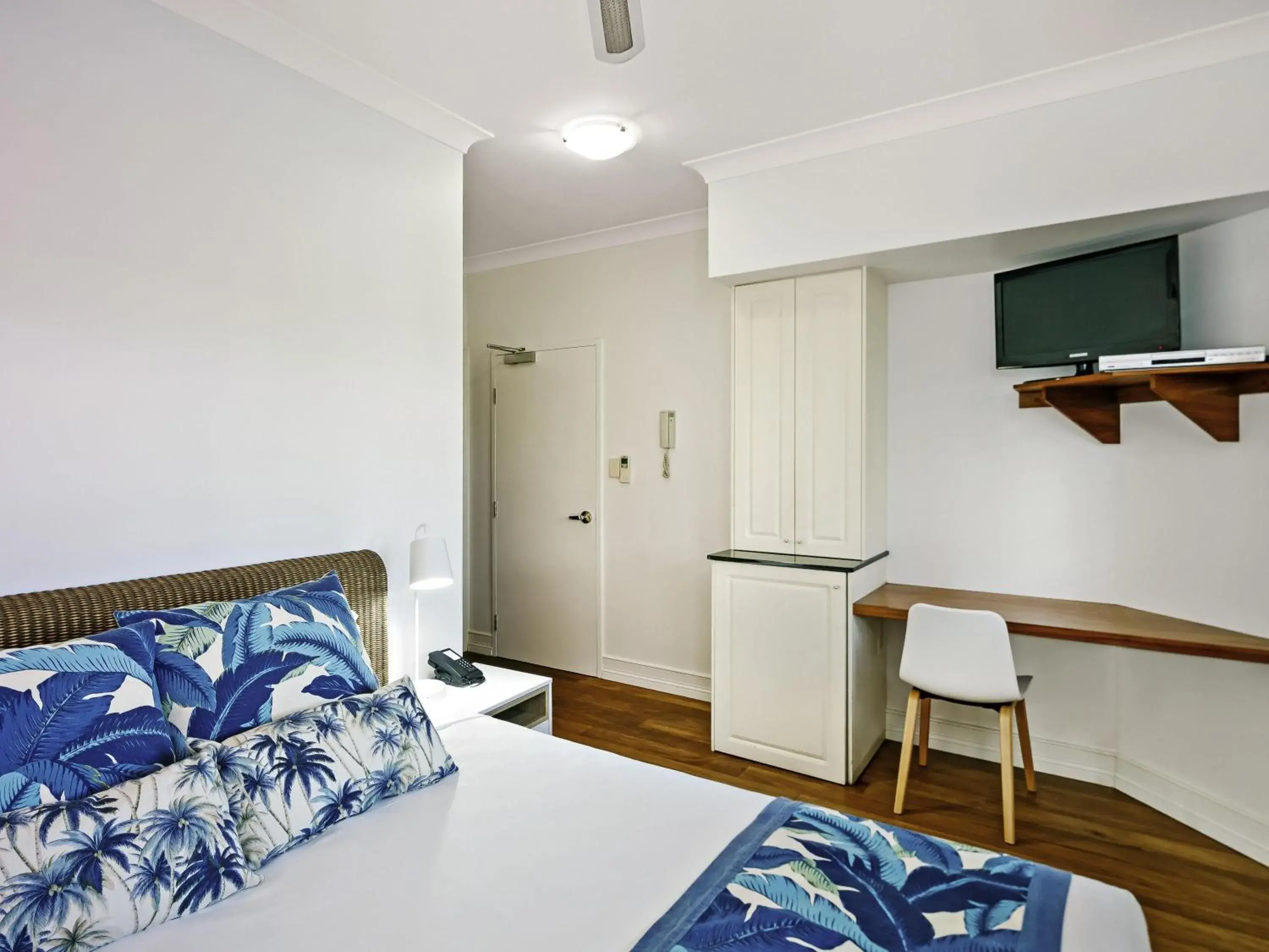 Bedroom, Bed in Mantra on the Inlet Bedroom, Bed in Mantra on the Inlet