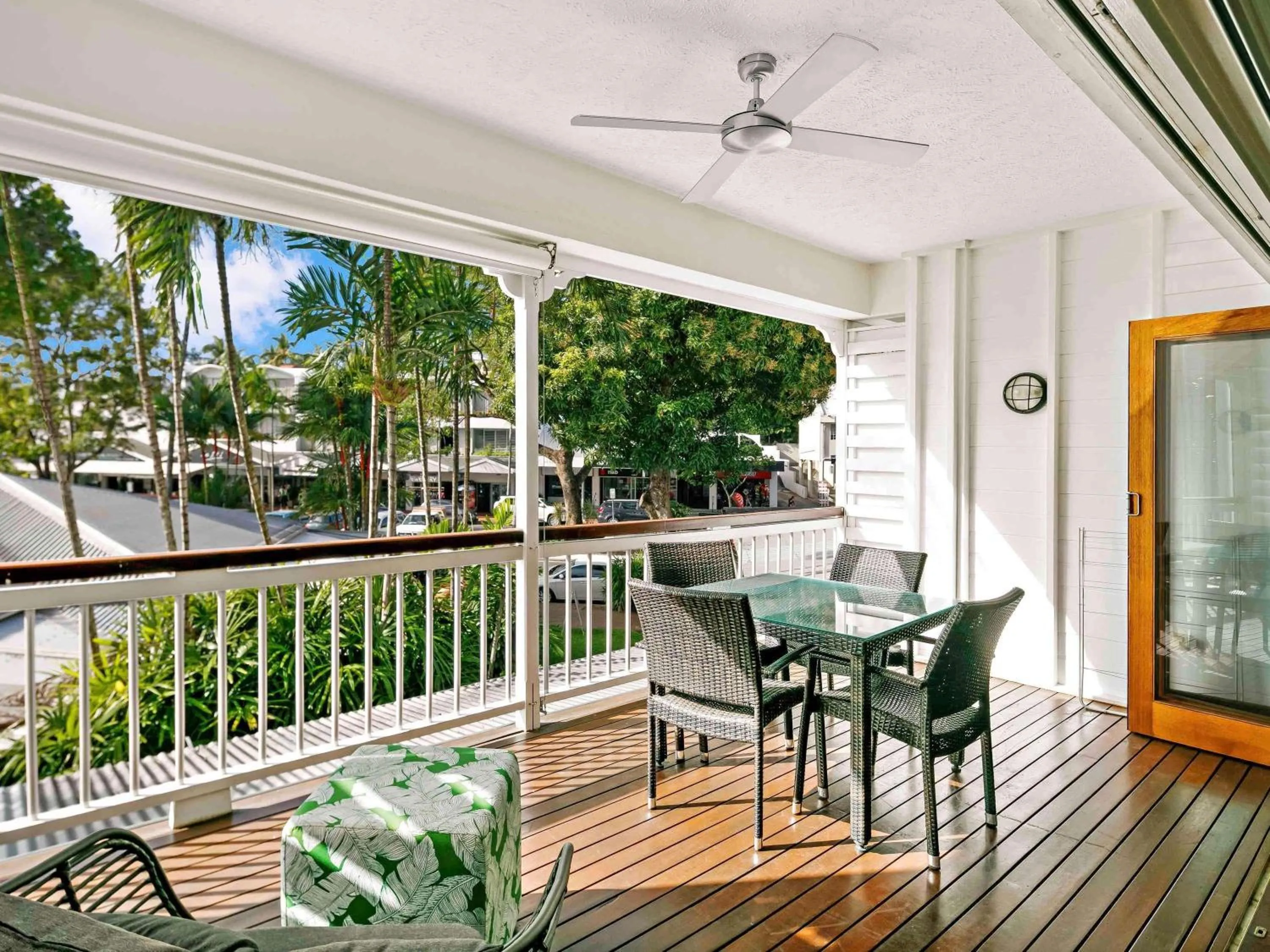 Property building in Mantra on the Inlet