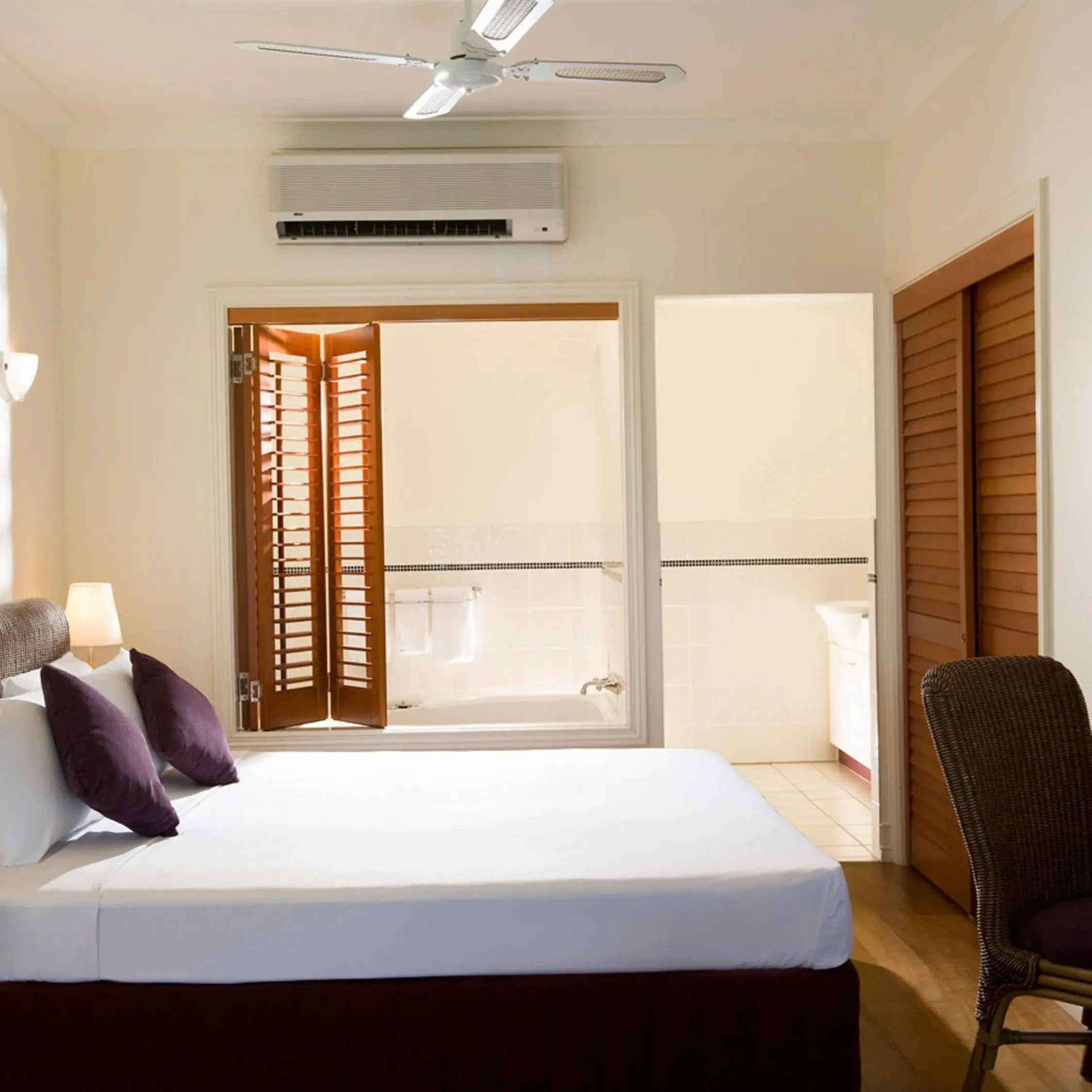 Bedroom, Bed in Mantra on the Inlet Bedroom, Bed in Mantra on the Inlet