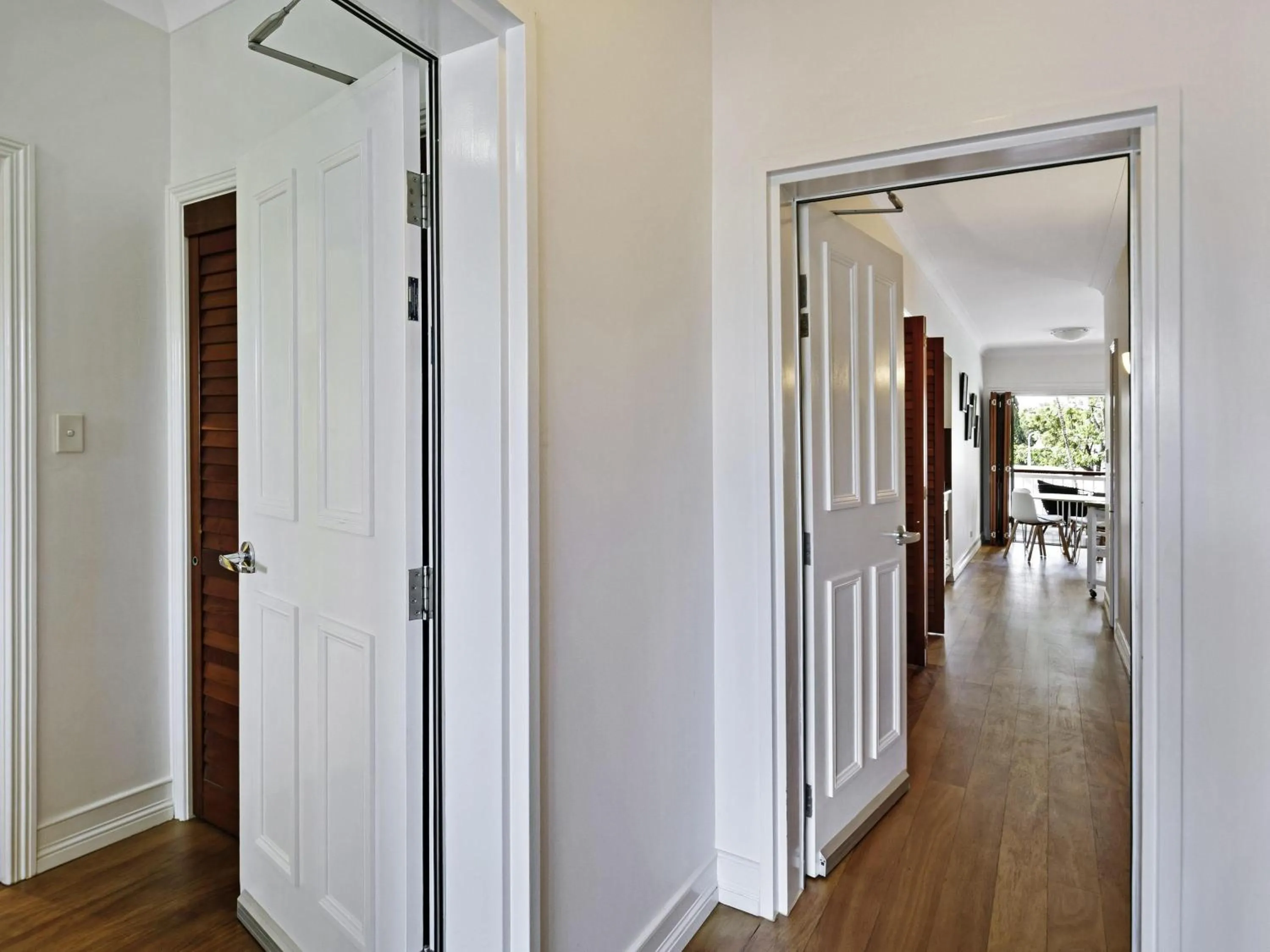 Bedroom in Mantra on the Inlet