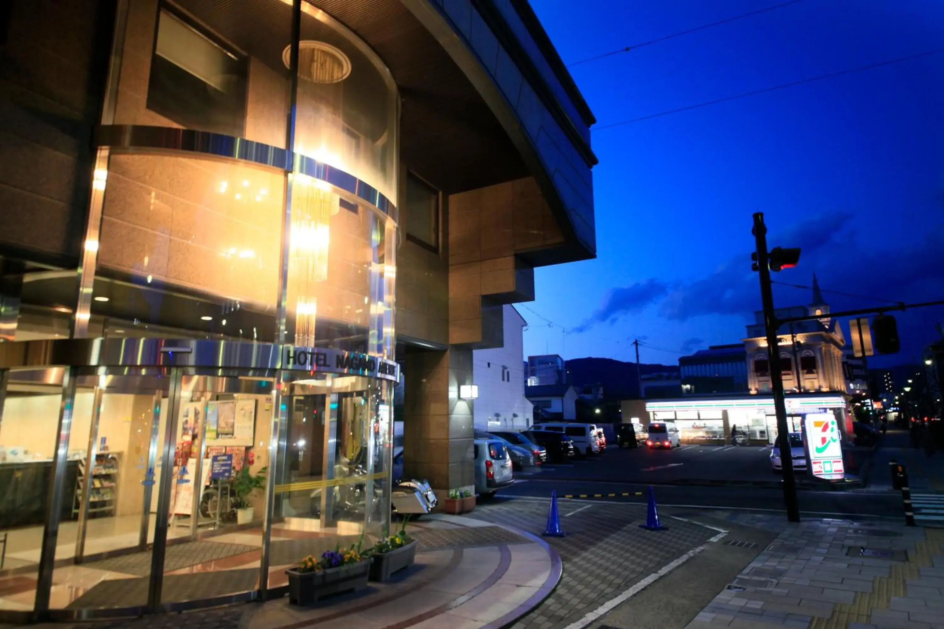 Facade/entrance in Hotel Nagano Avenue