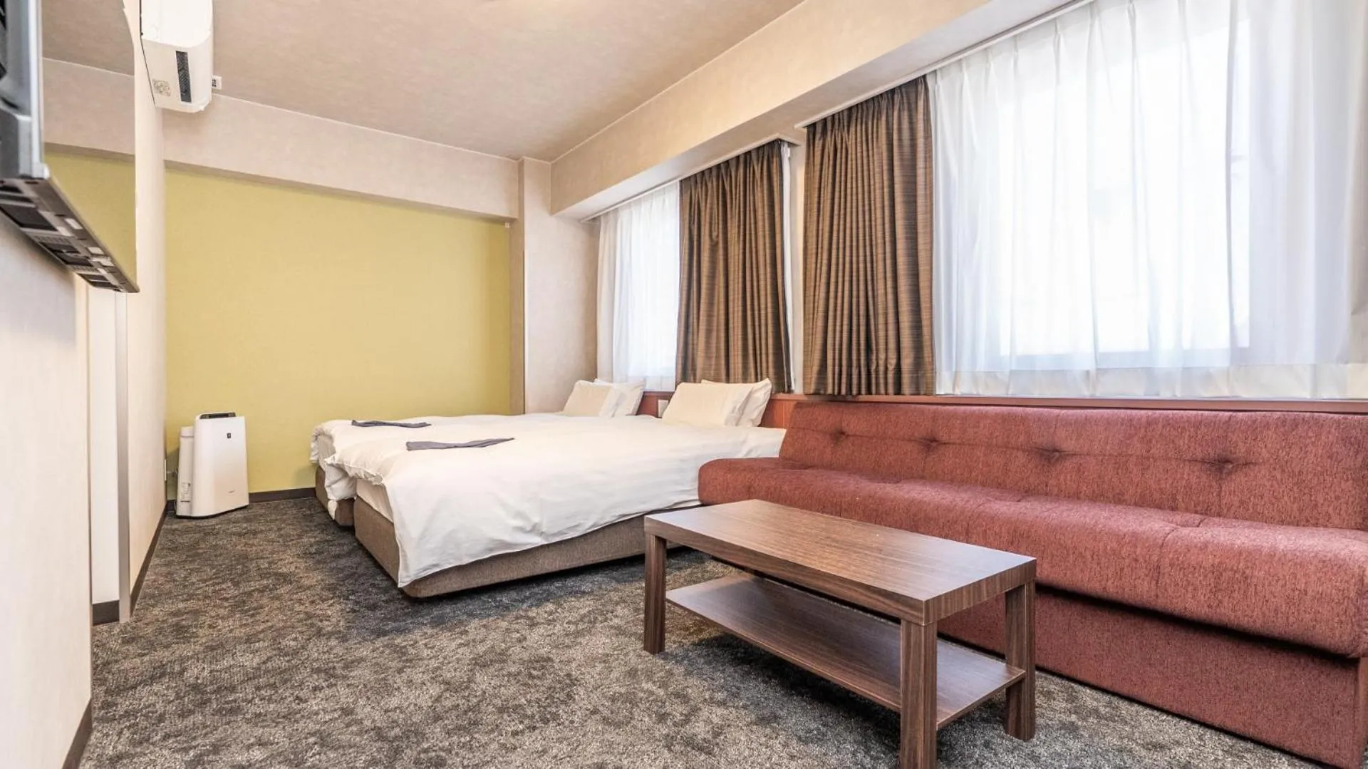 Bed in Hotel Nagano Avenue