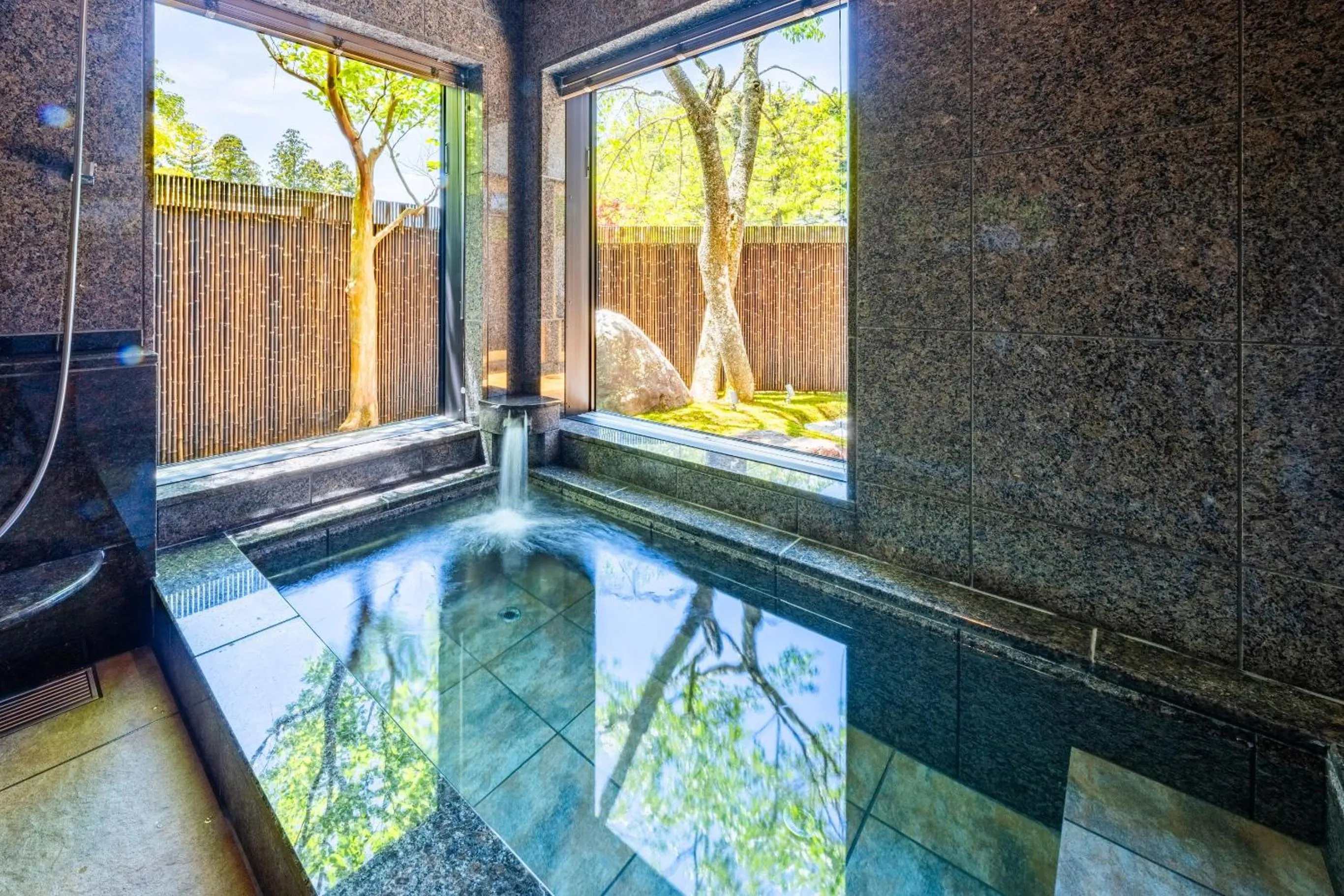 Bathroom in 高野山 宿坊 恵光院 -Koyasan Syukubo Ekoin Temple-