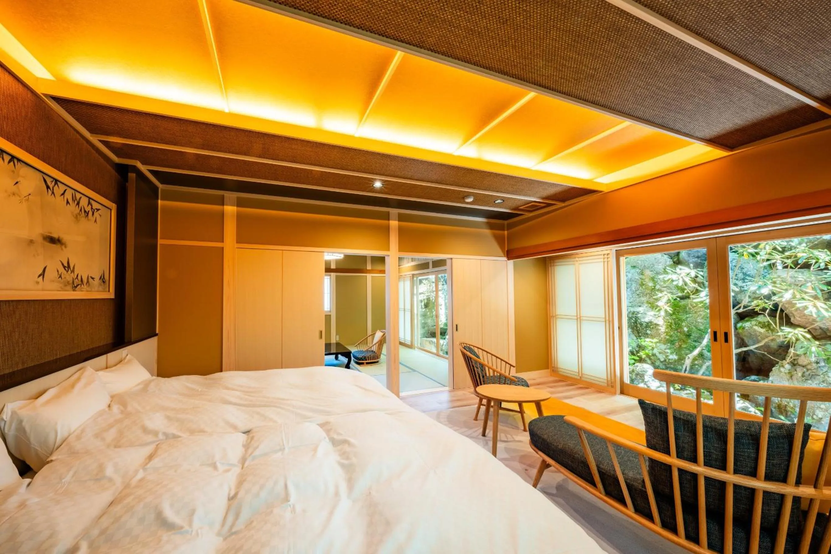 Bedroom, Bed in 高野山 宿坊 恵光院 -Koyasan Syukubo Ekoin Temple-