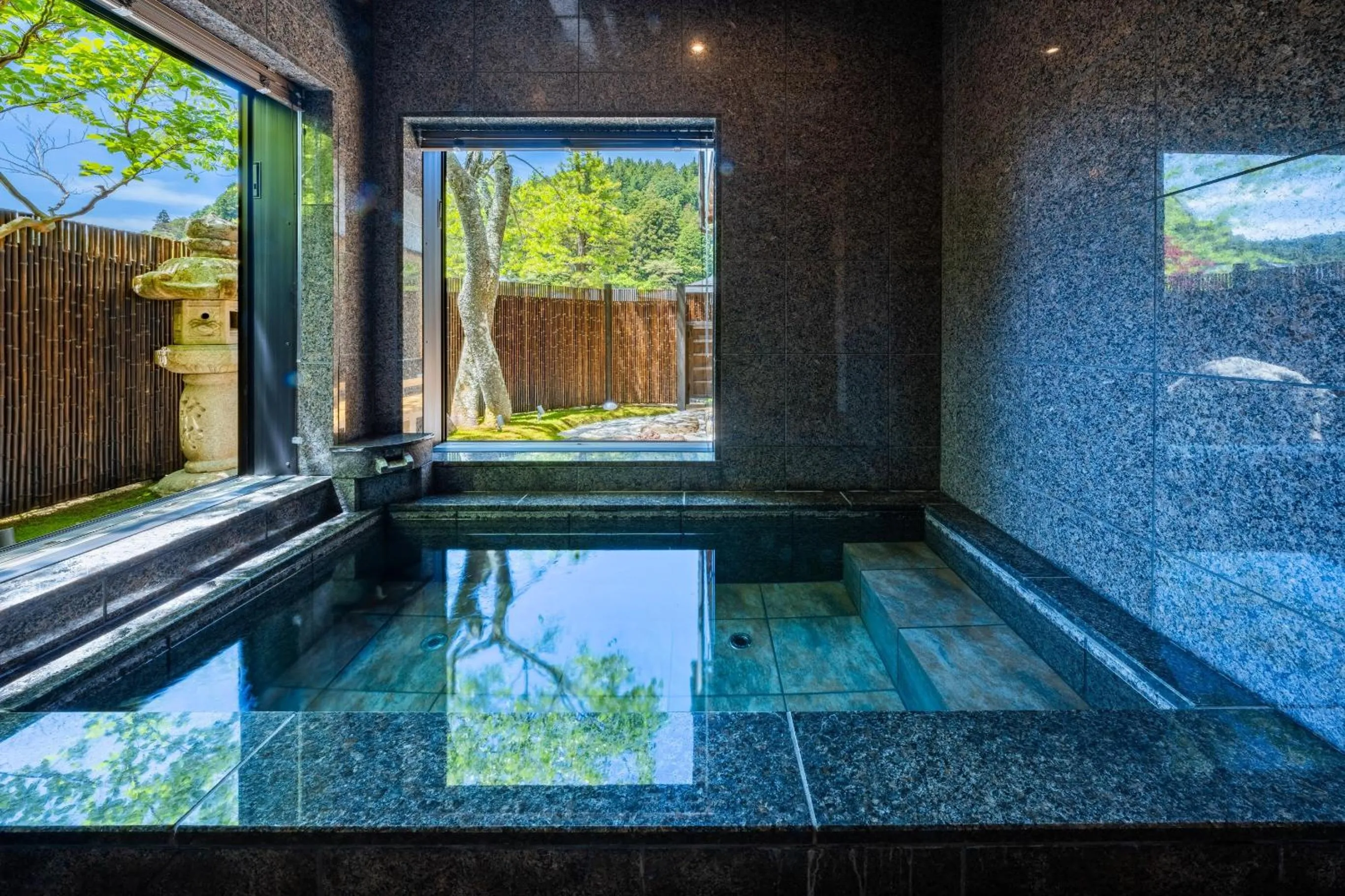 Bathroom in 高野山 宿坊 恵光院 -Koyasan Syukubo Ekoin Temple-