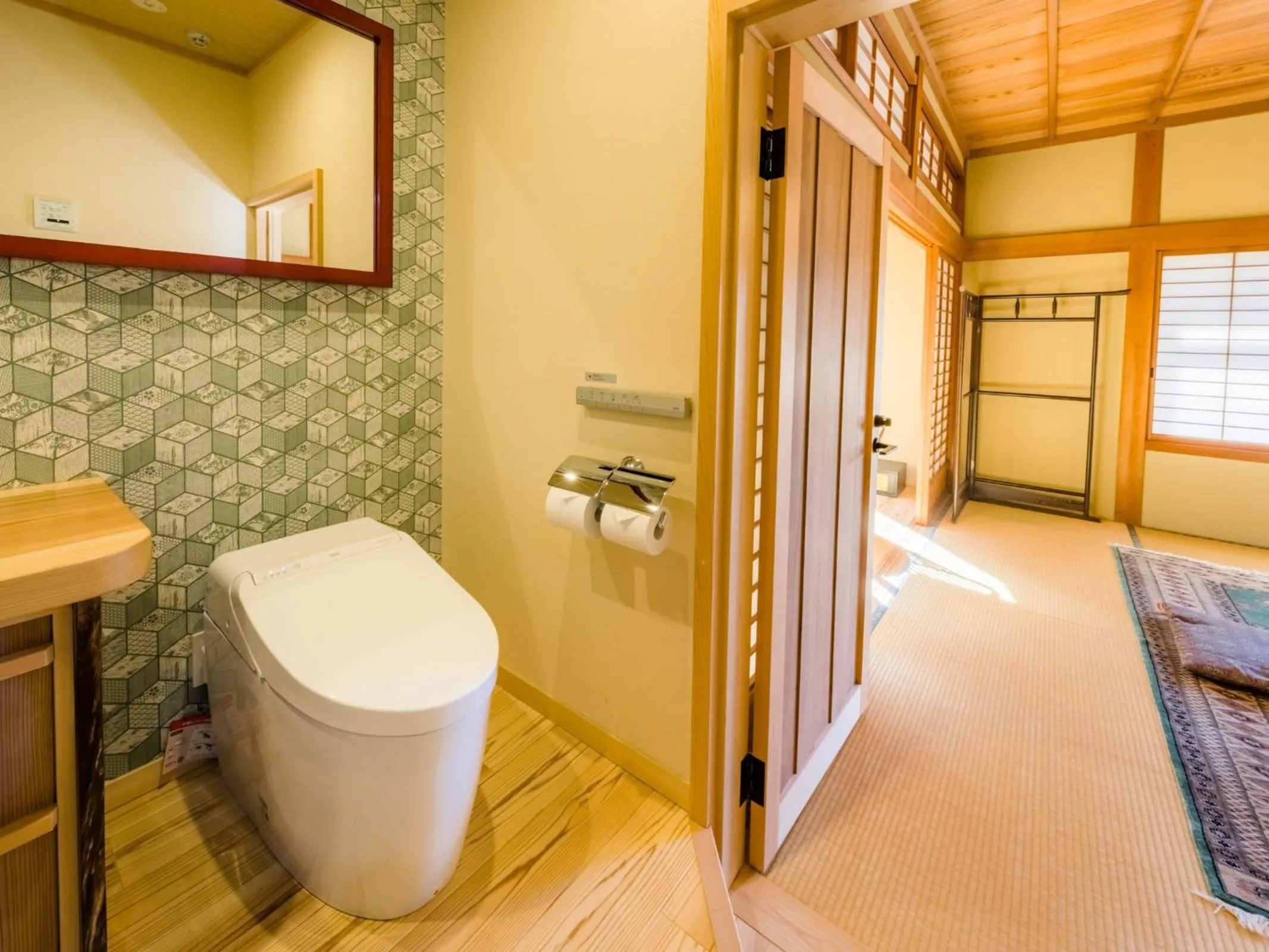 Photo of the whole room in 高野山 宿坊 恵光院 -Koyasan Syukubo Ekoin Temple-