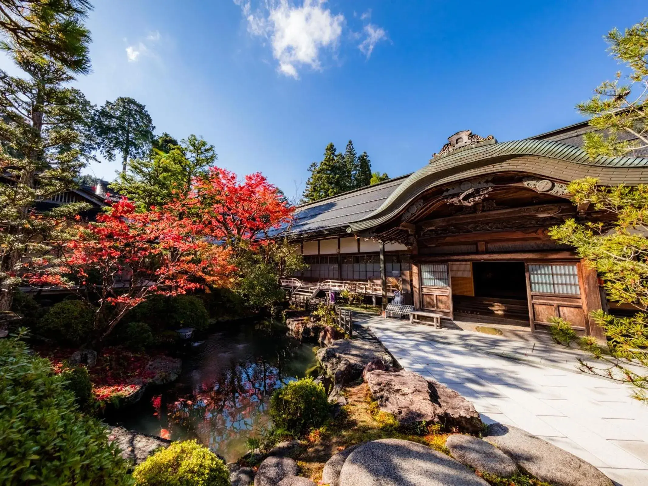 Property building in 高野山 宿坊 恵光院 -Koyasan Syukubo Ekoin Temple- Property building in 高野山 宿坊 恵光院 -Koyasan Syukubo Ekoin Temple-