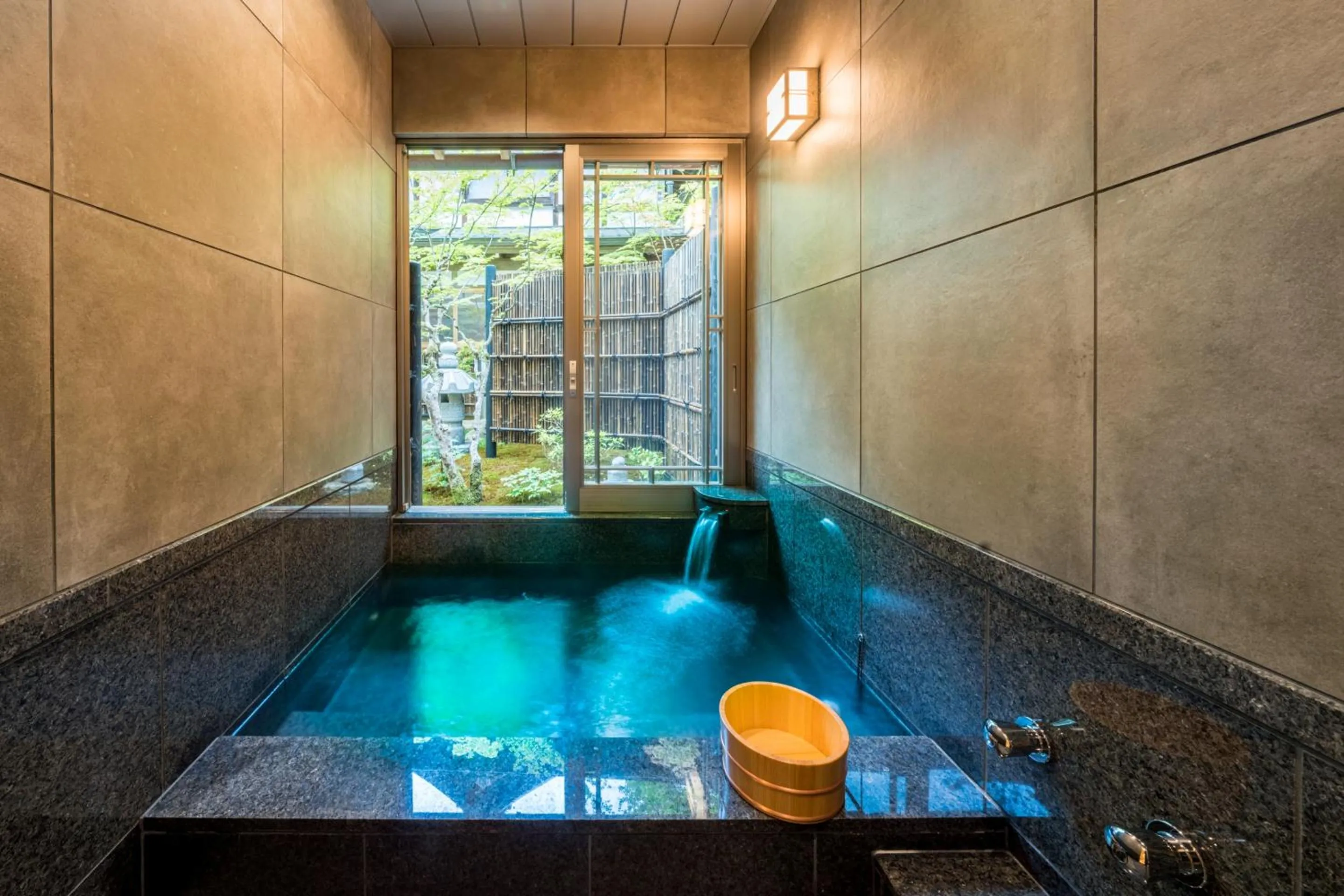 Bathroom in 高野山 宿坊 恵光院 -Koyasan Syukubo Ekoin Temple-