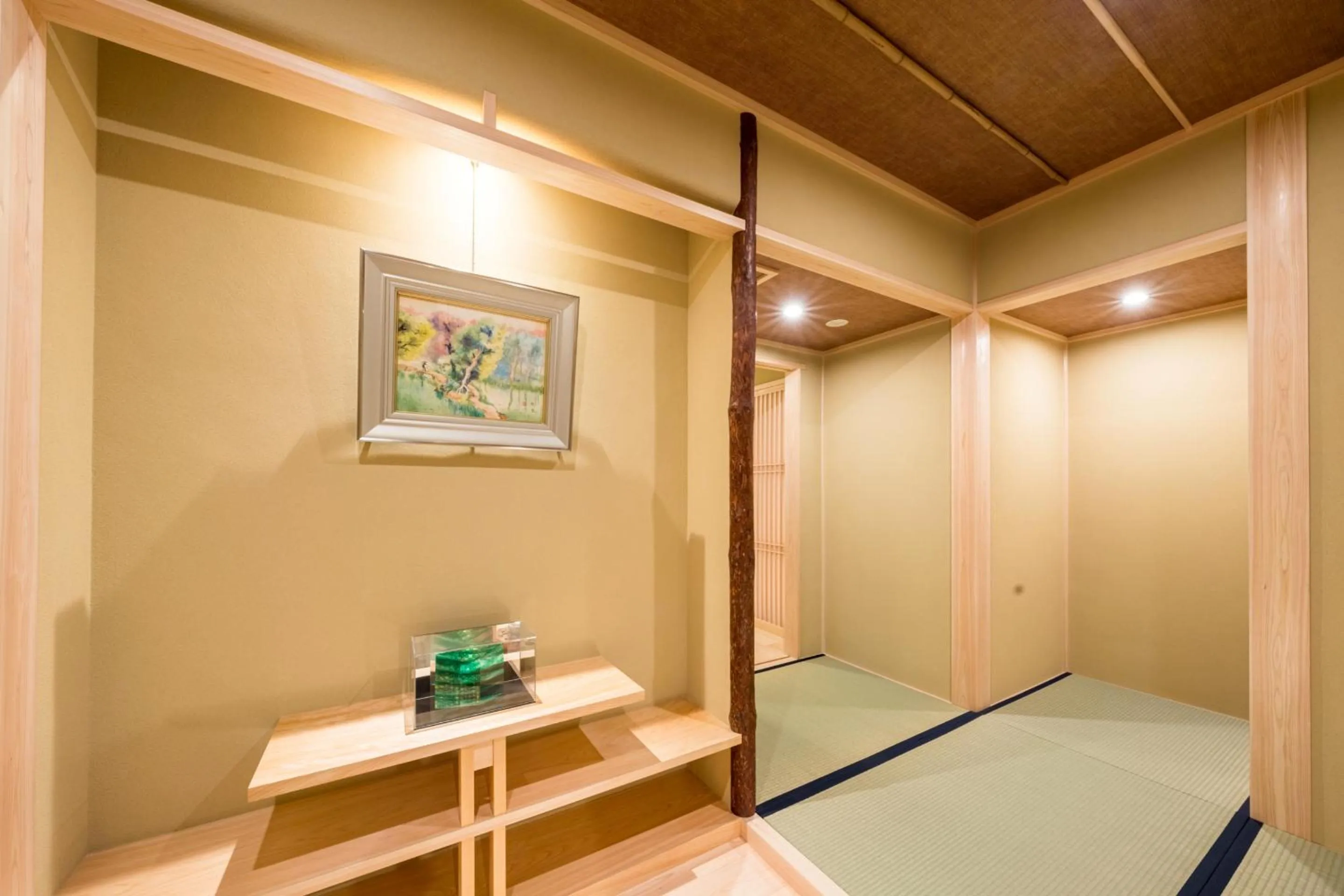 Photo of the whole room in 高野山 宿坊 恵光院 -Koyasan Syukubo Ekoin Temple-
