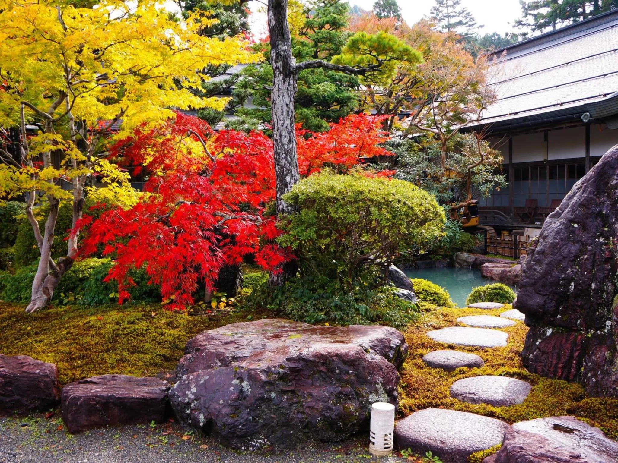 Garden in 高野山 宿坊 恵光院 -Koyasan Syukubo Ekoin Temple-