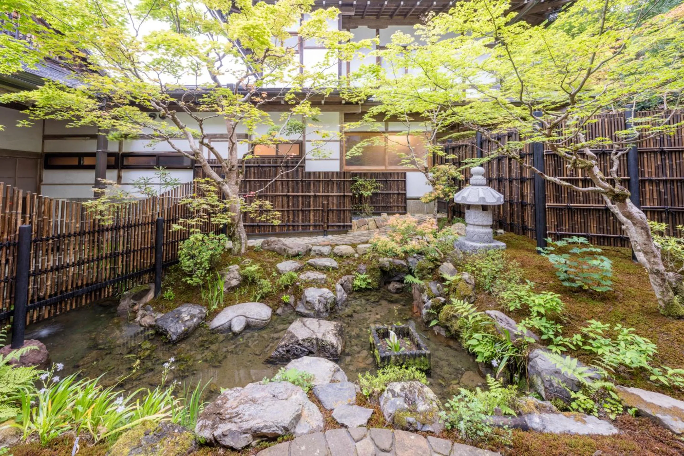 Garden in 高野山 宿坊 恵光院 -Koyasan Syukubo Ekoin Temple-