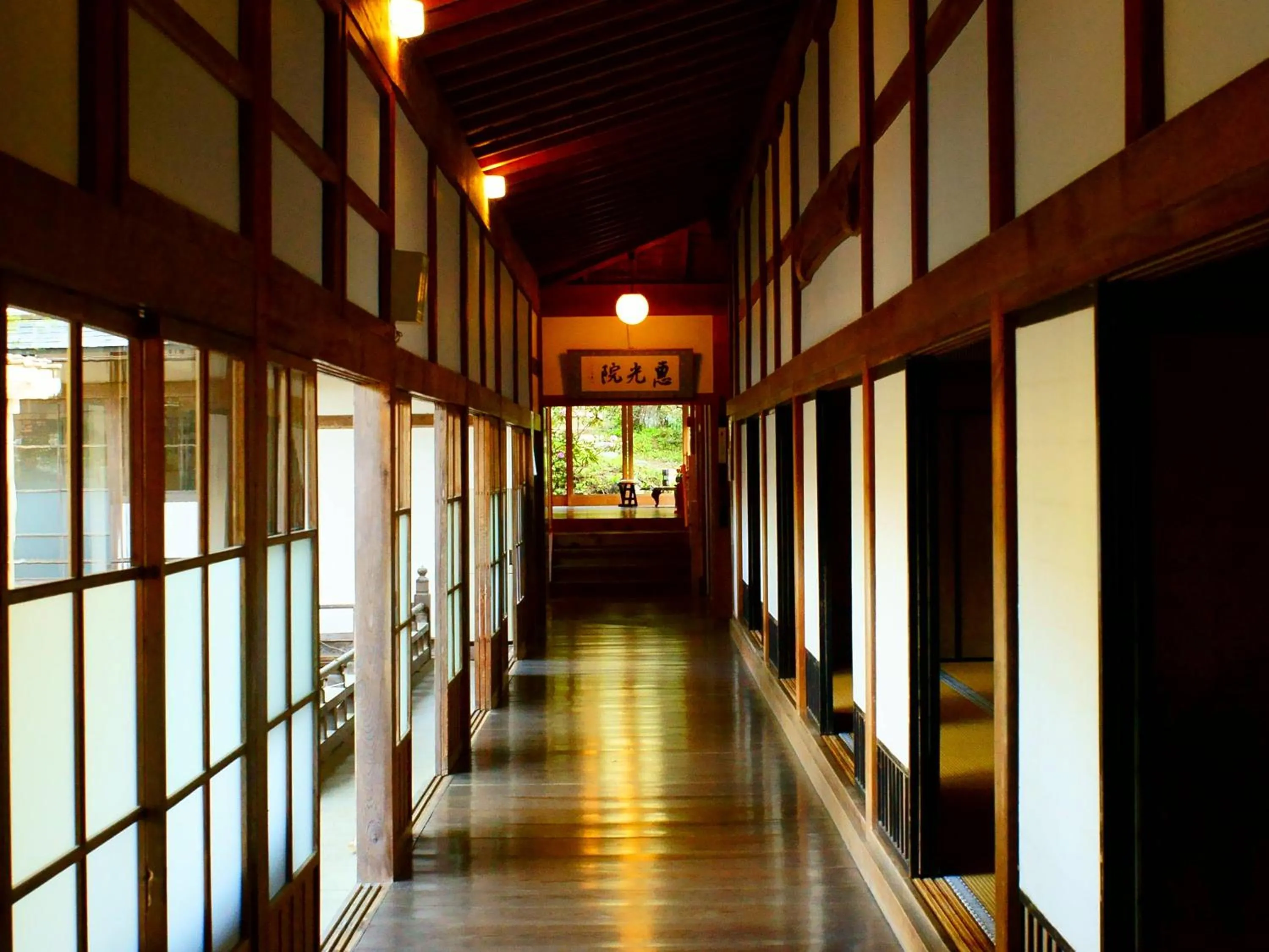 Area and facilities in 高野山 宿坊 恵光院 -Koyasan Syukubo Ekoin Temple-