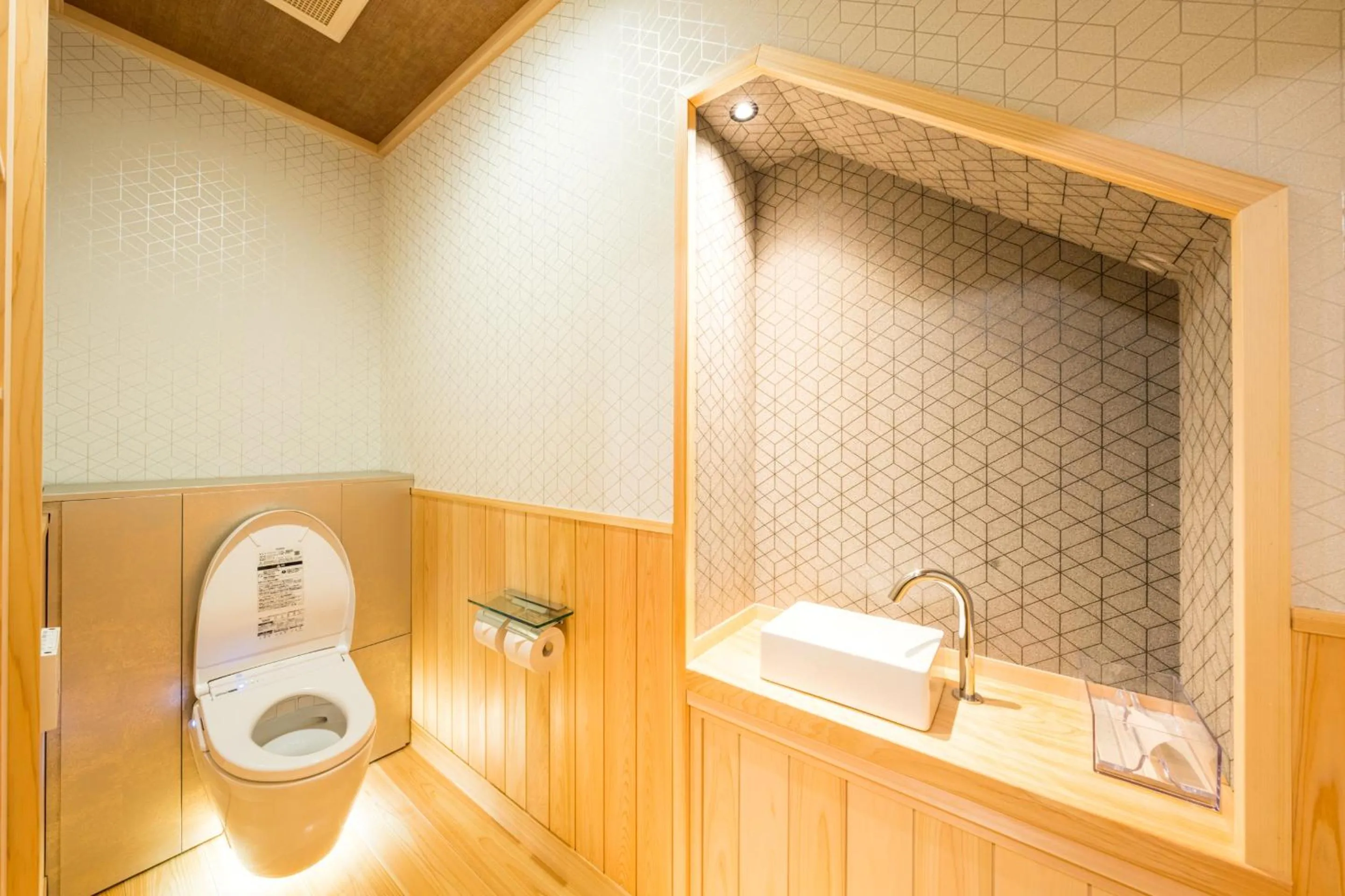 Bathroom in 高野山 宿坊 恵光院 -Koyasan Syukubo Ekoin Temple-