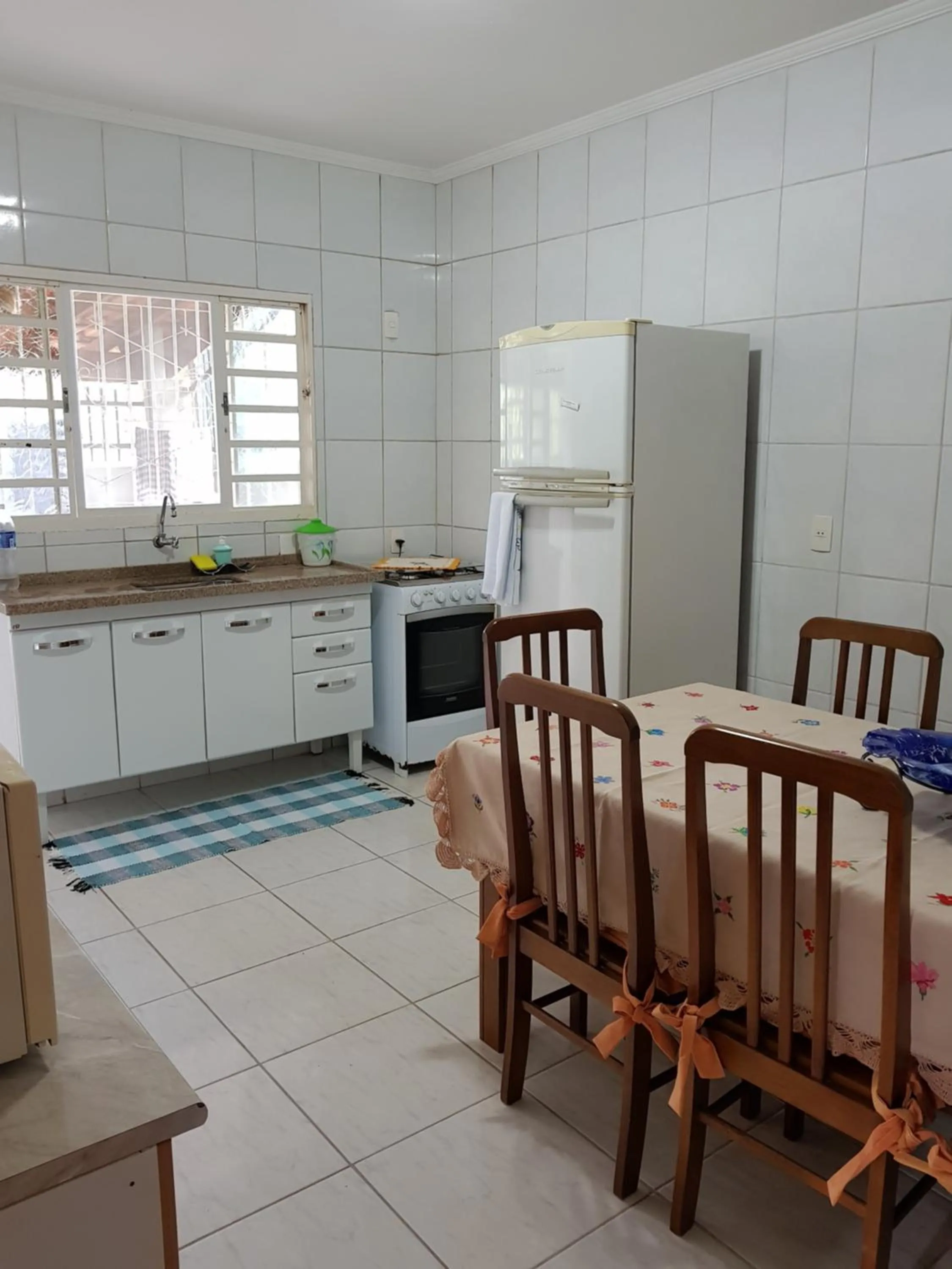Communal kitchen in Casa da Cachoeira