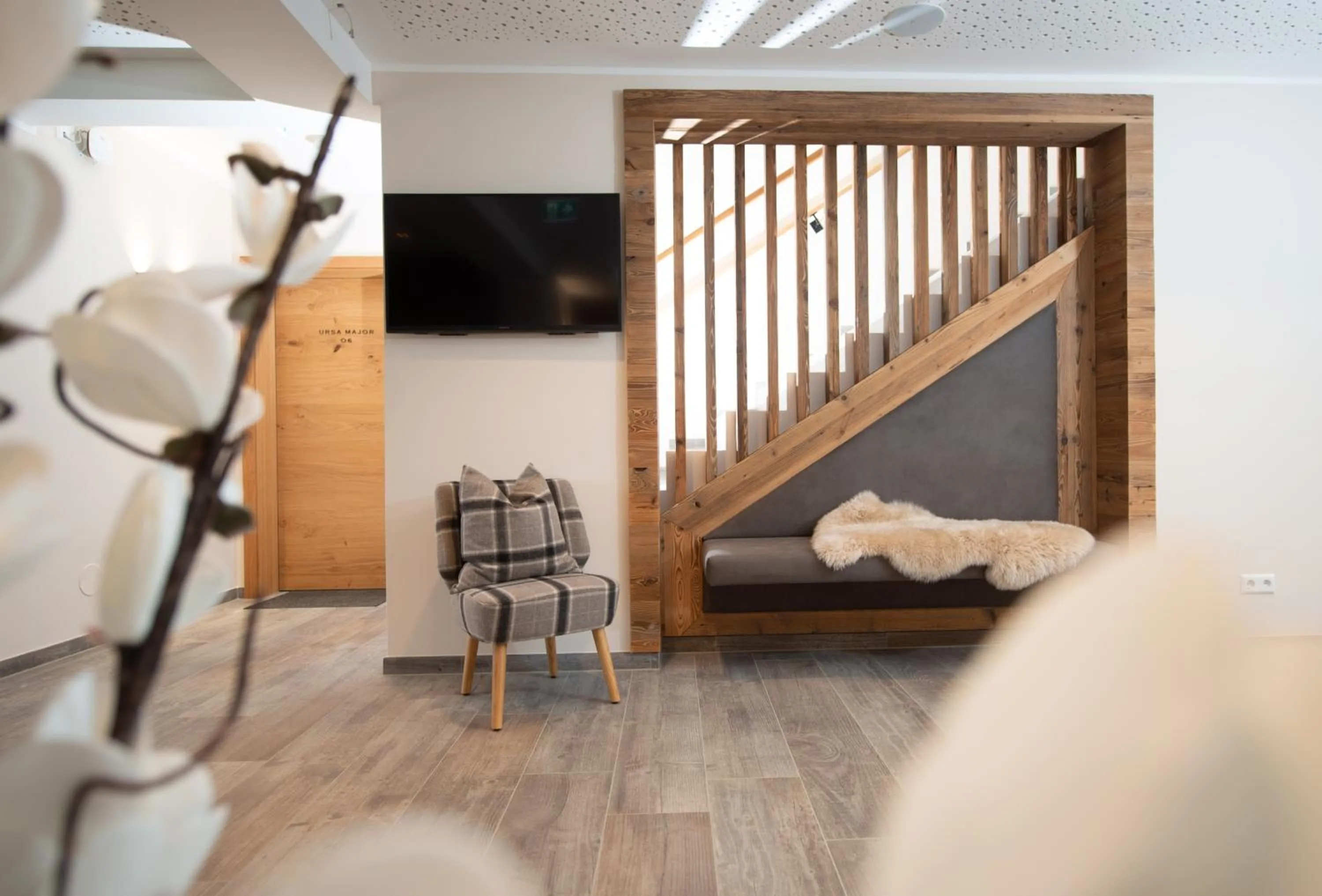 Lobby or reception, Bed in Skylodge Alpine Homes