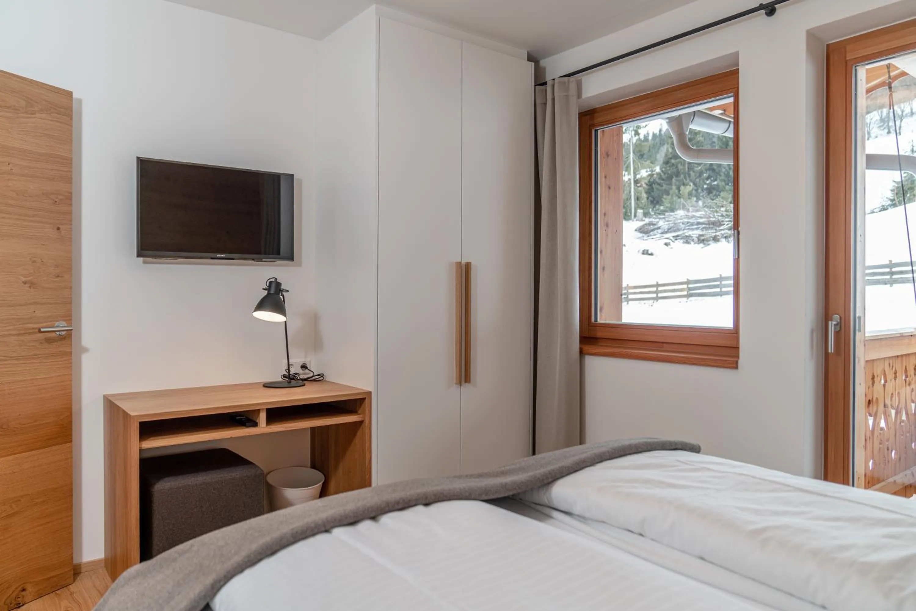 Bedroom, Bed in Skylodge Alpine Homes