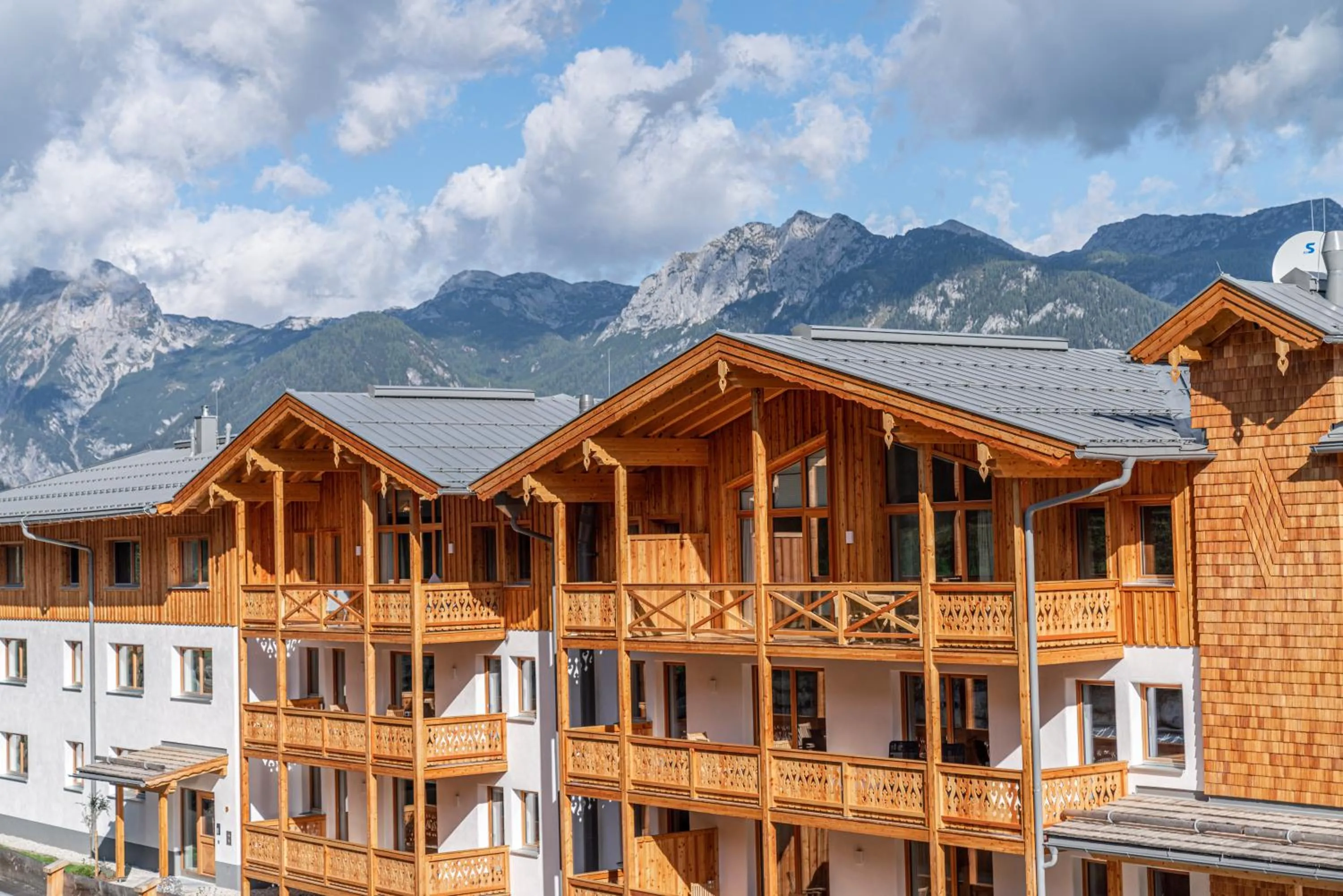 Property building in Skylodge Alpine Homes